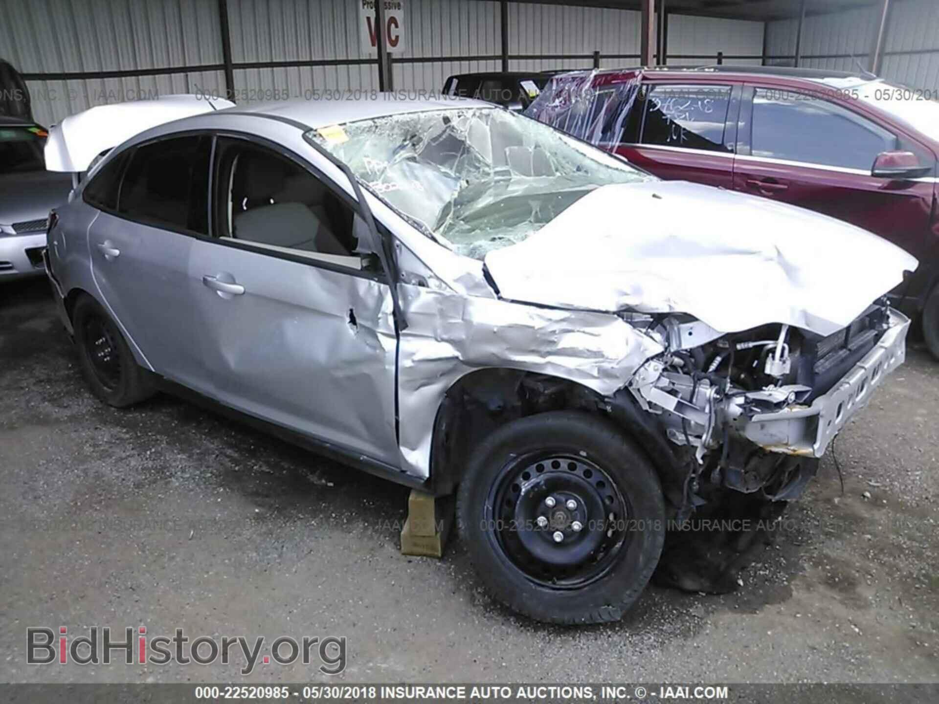 Photo 1FAHP3F28CL327733 - Ford Focus 2012