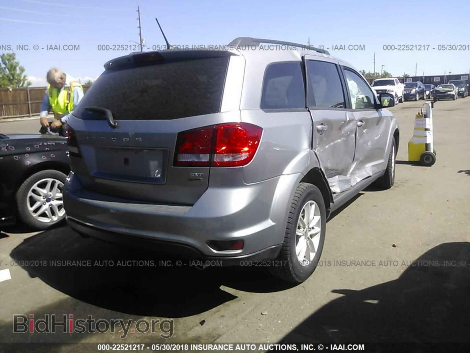 2015 Dodge Journey - VIN: 3C4PDCBG0FT722868 - Photo 4
