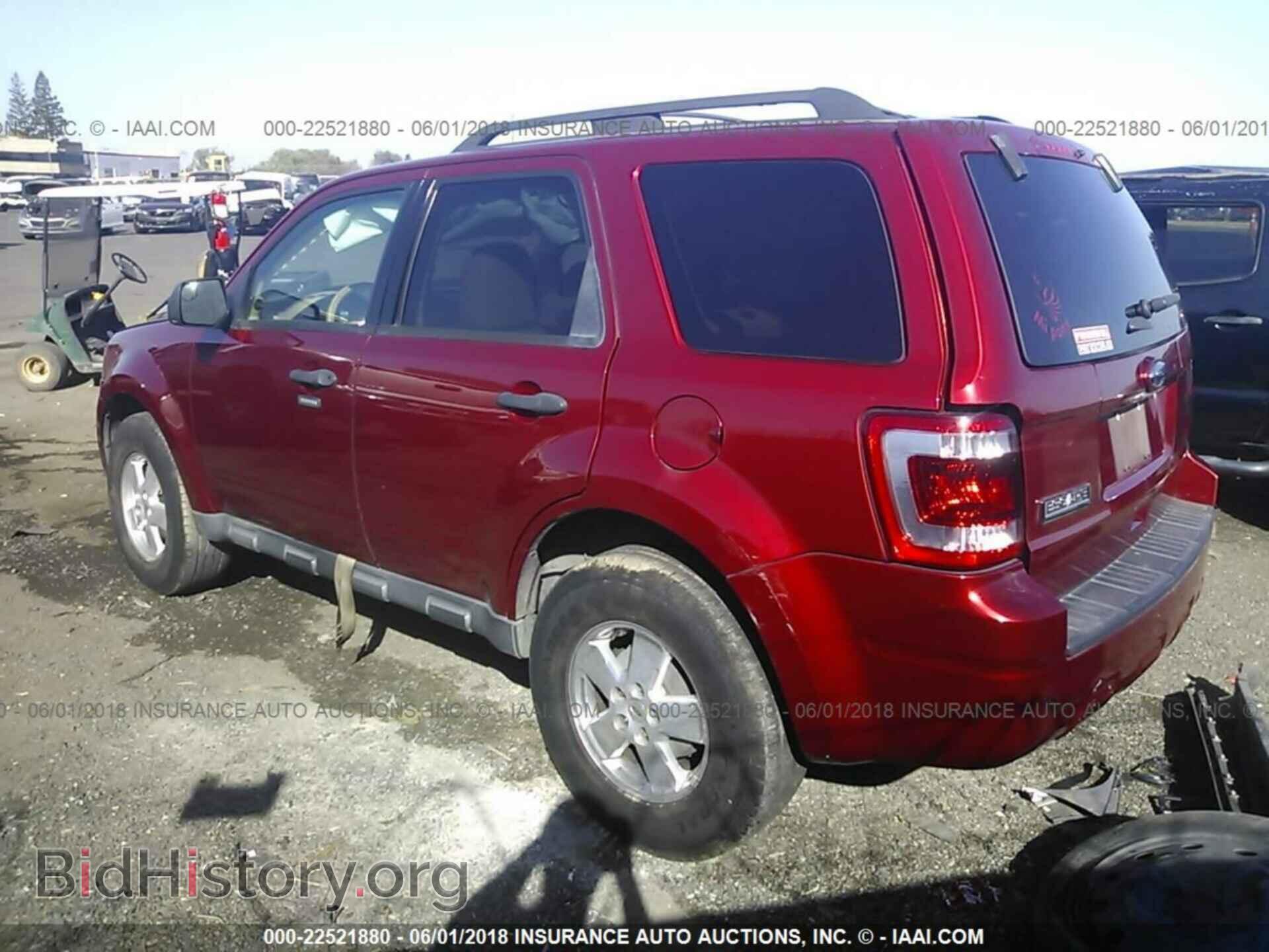2012 Ford Escape - VIN: 1FMCU0D78CKC54634 - Фото 3