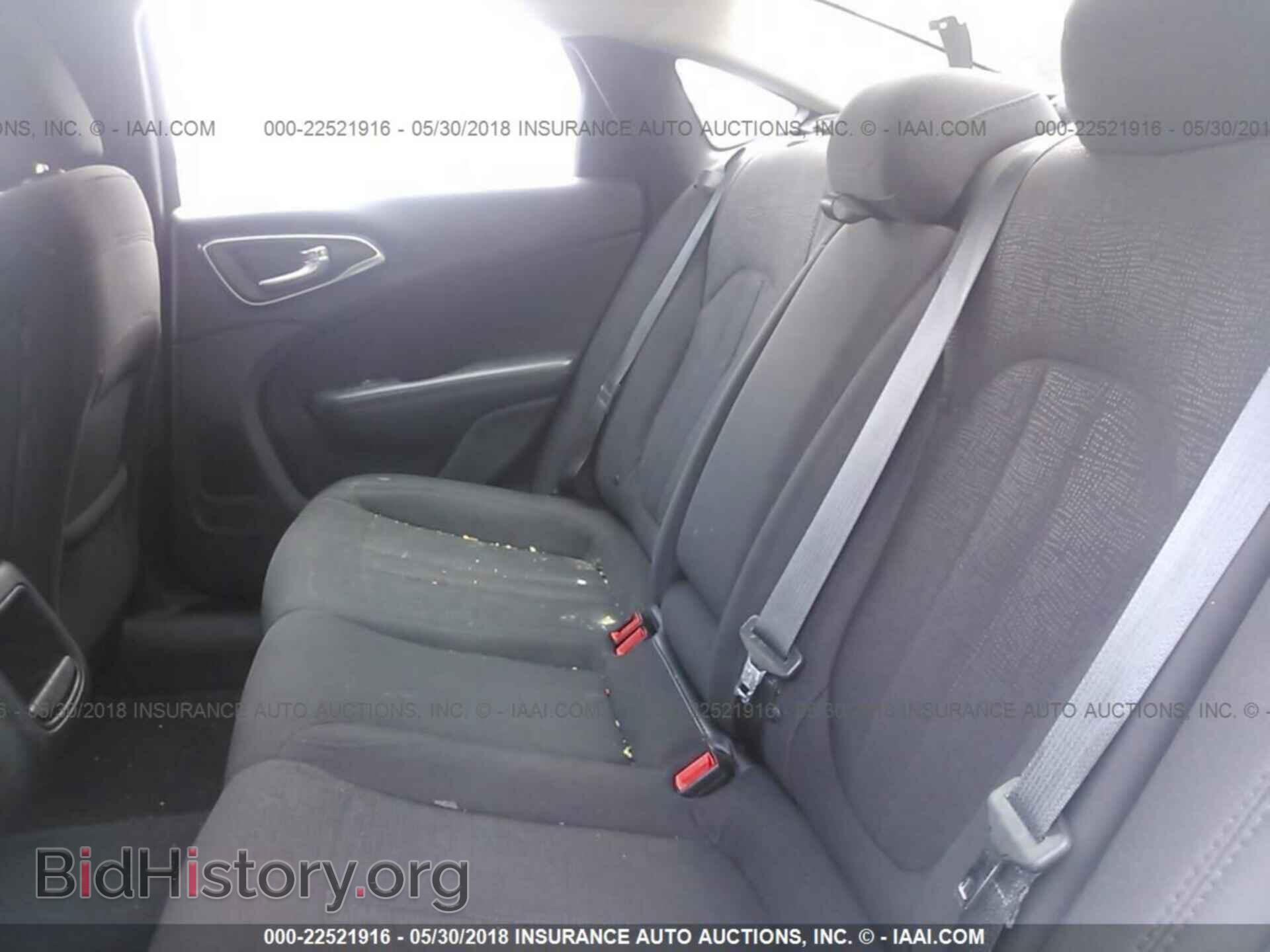 2015 Chrysler 200 - VIN: 1C3CCCAB6FN650294 - Photo 8