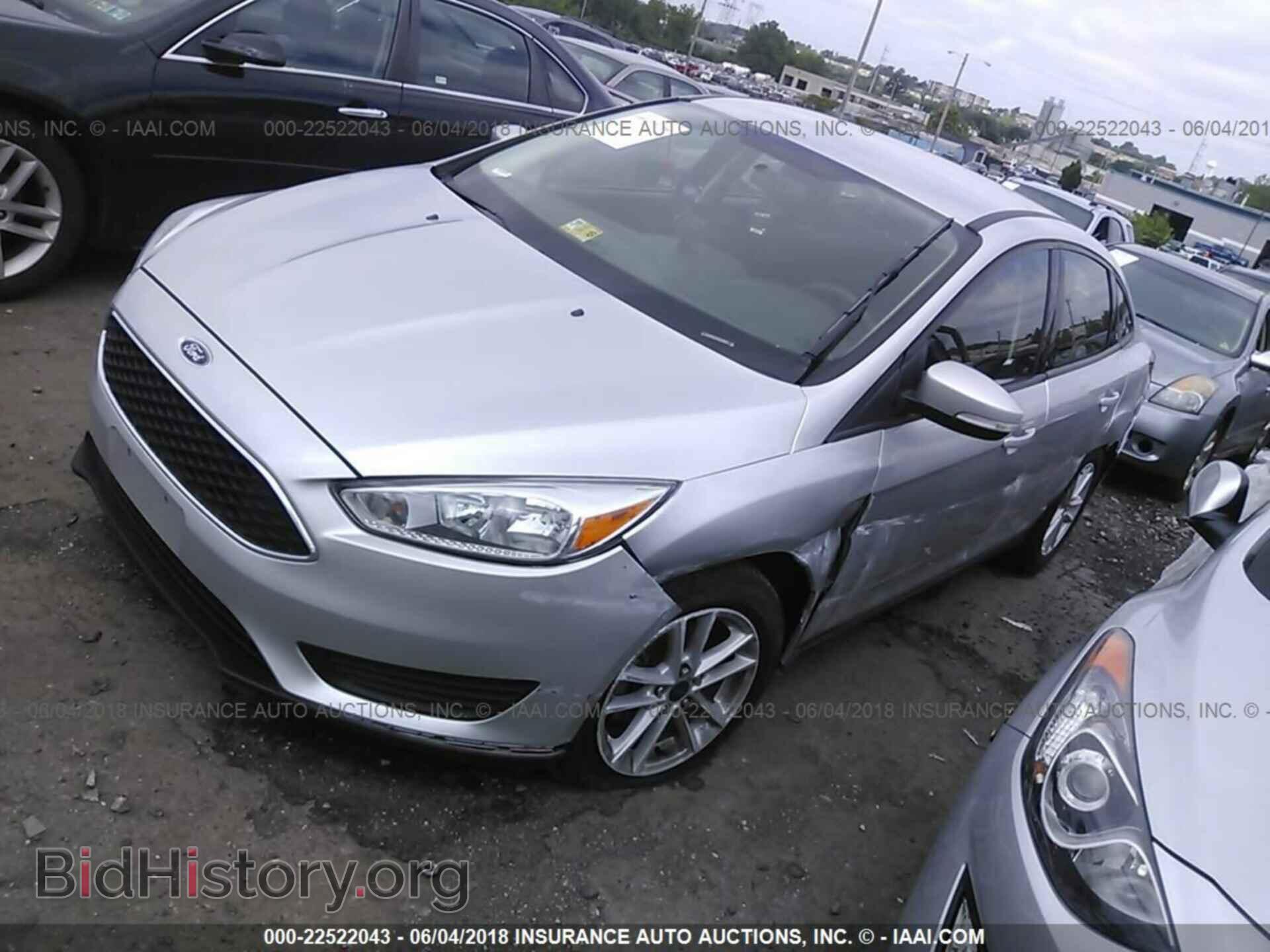 2017 Ford Focus - VIN: 1FADP3F24HL330621 - Photo 2