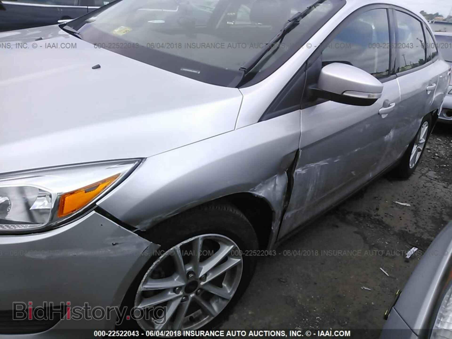 2017 Ford Focus - VIN: 1FADP3F24HL330621 - Photo 6