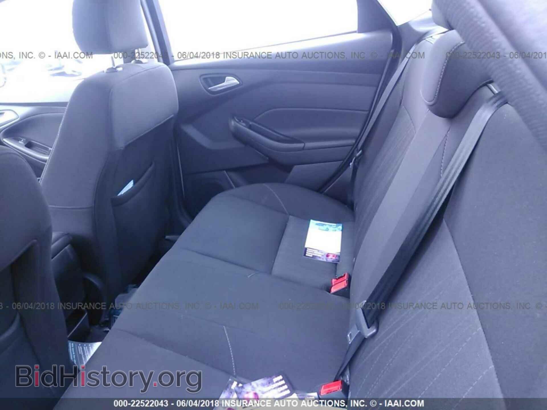 2017 Ford Focus - VIN: 1FADP3F24HL330621 - Photo 8