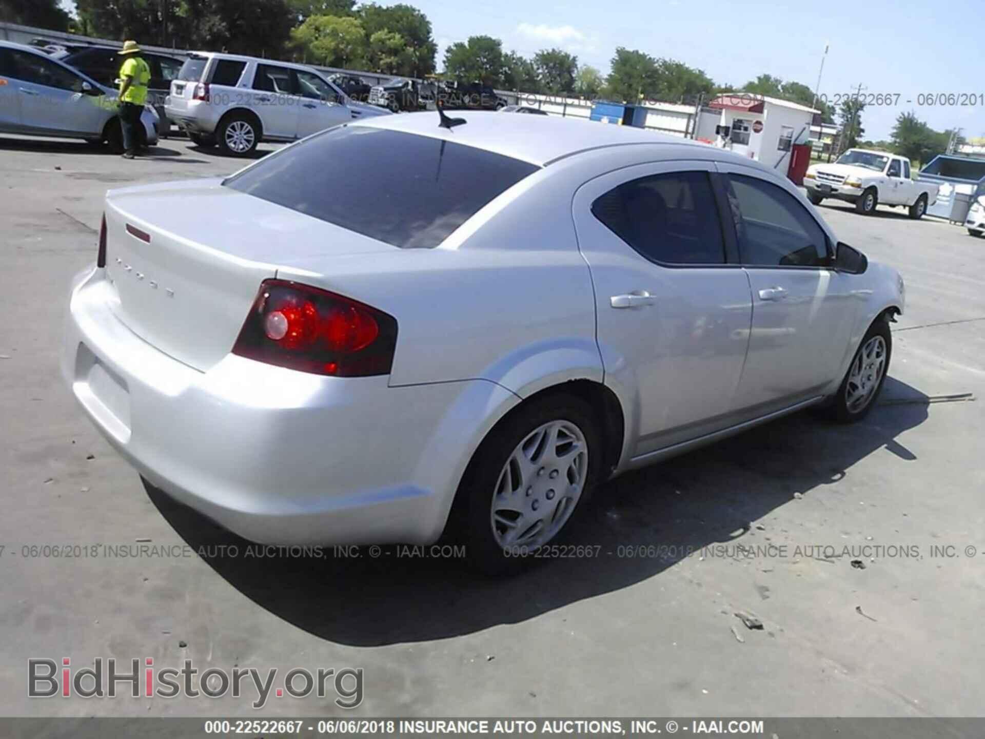 2011 Dodge Avenger - VIN: 1B3BD4FB9BN546493 - Photo 4