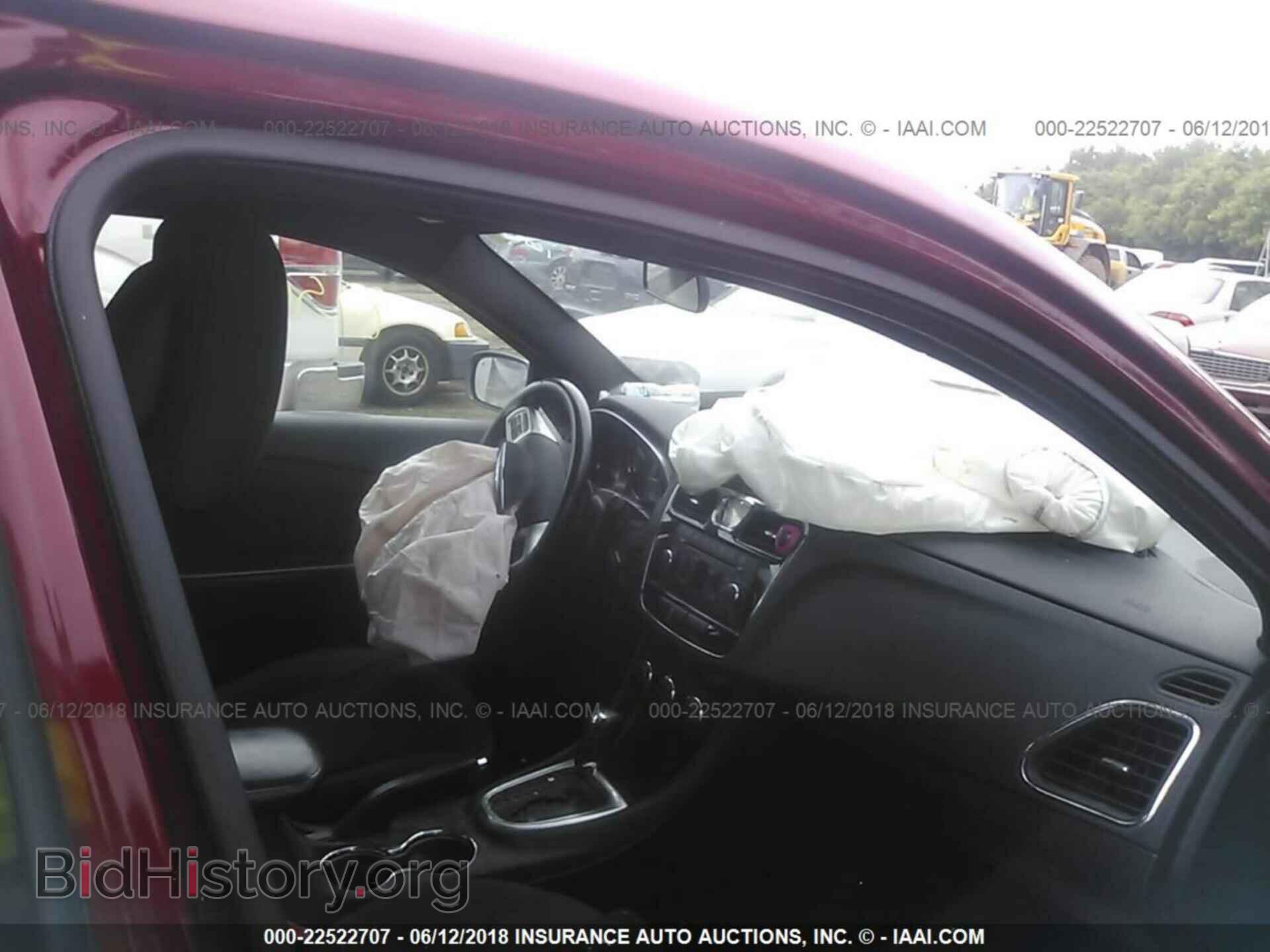 2012 Chrysler 200 - VIN: 1C3CCBBBXCN166794 - Photo 5