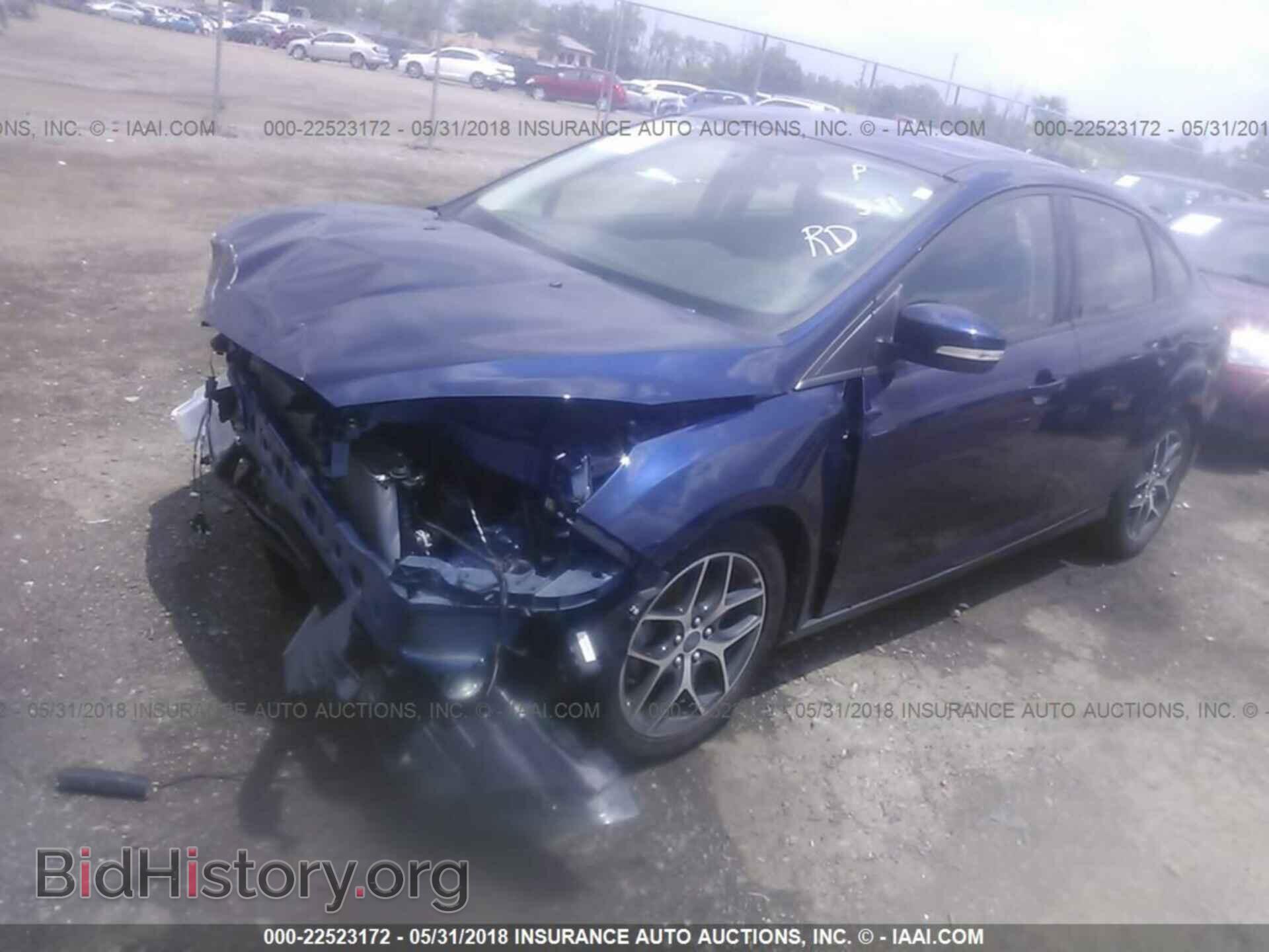 2017 Ford Focus - VIN: 1FADP3H20HL346943 - Photo 2