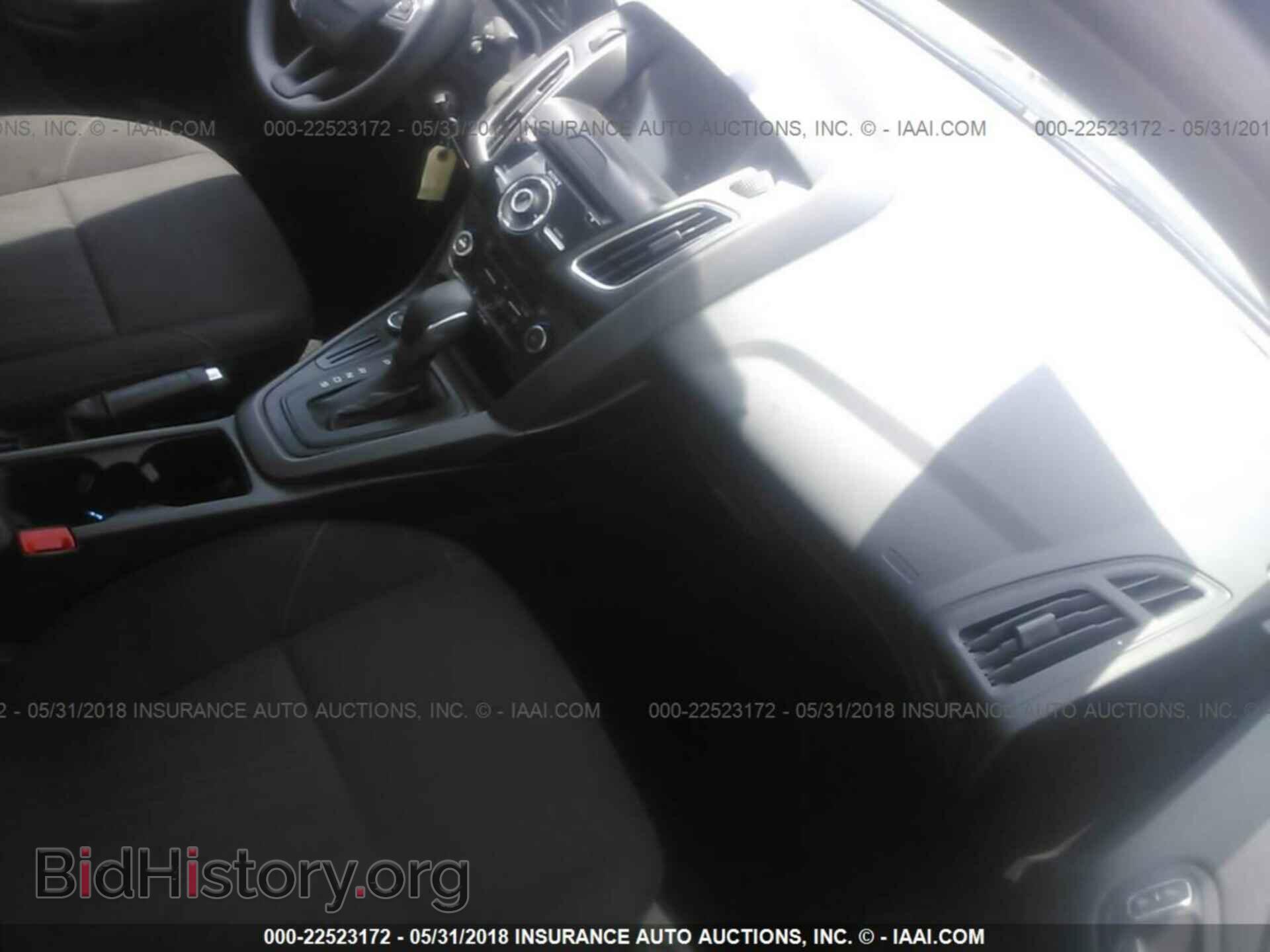 2017 Ford Focus - VIN: 1FADP3H20HL346943 - Photo 5