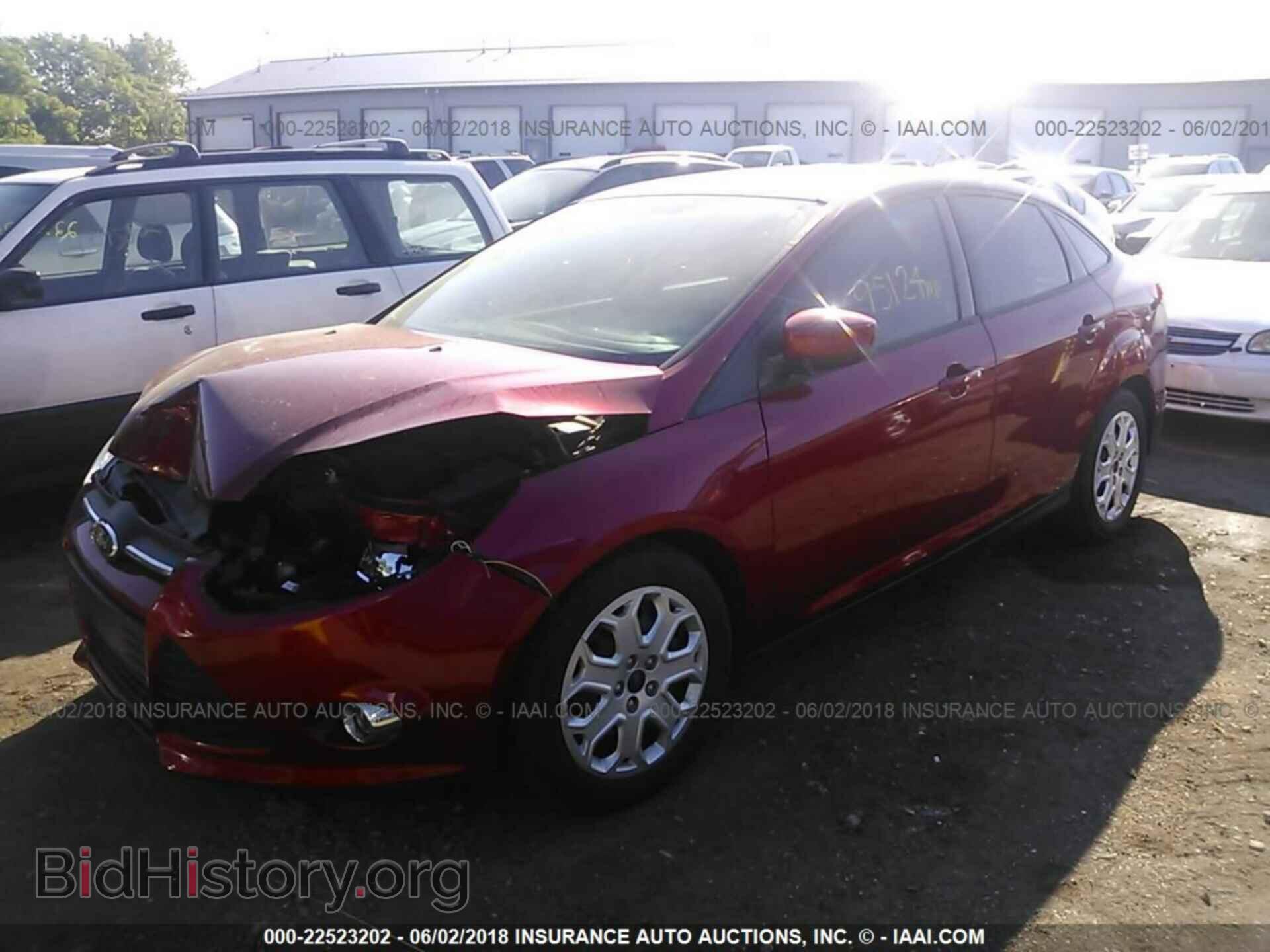 2012 Ford Focus - VIN: 1FAHP3F20CL361357 - Photo 2