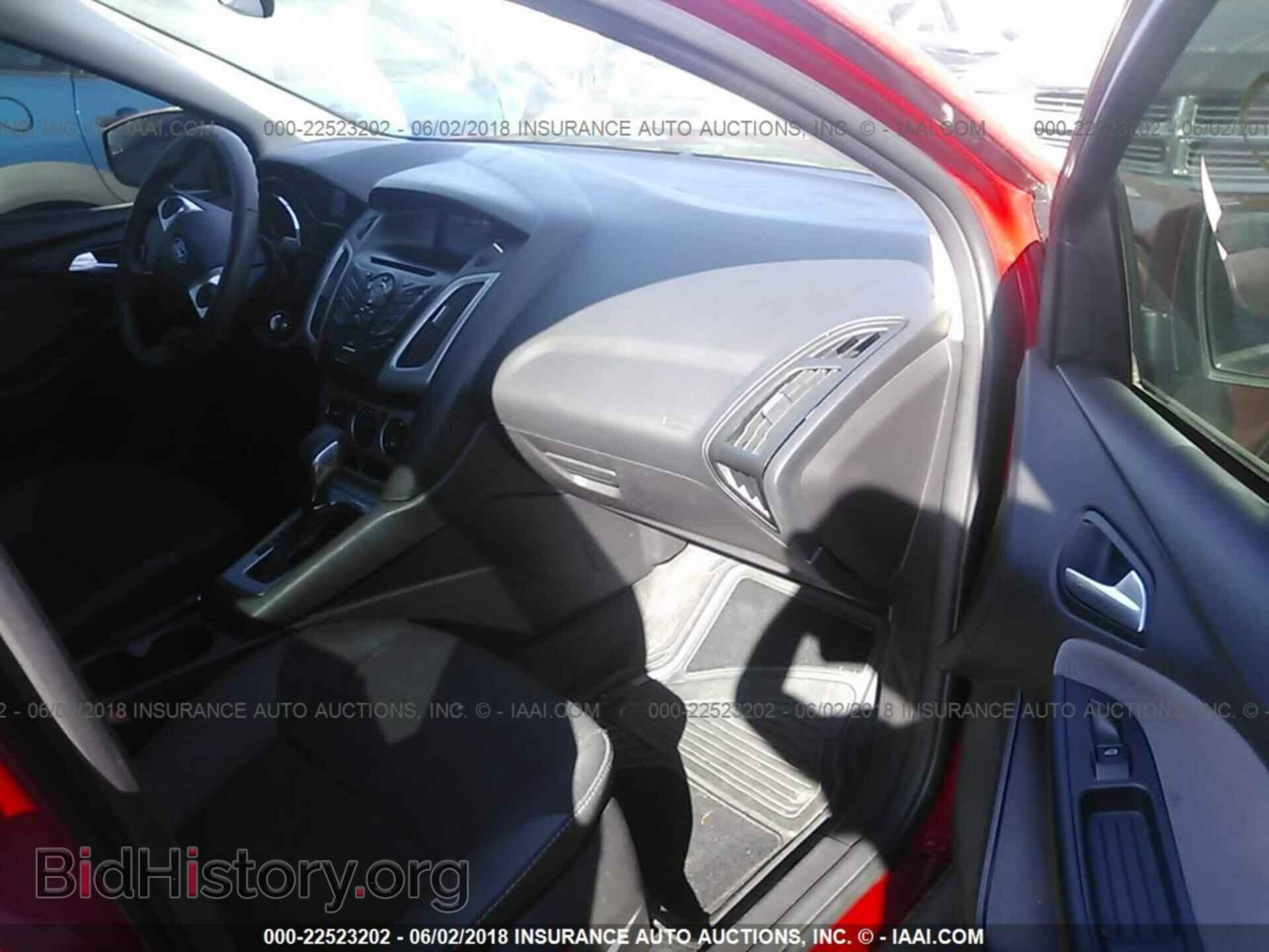 2012 Ford Focus - VIN: 1FAHP3F20CL361357 - Photo 5