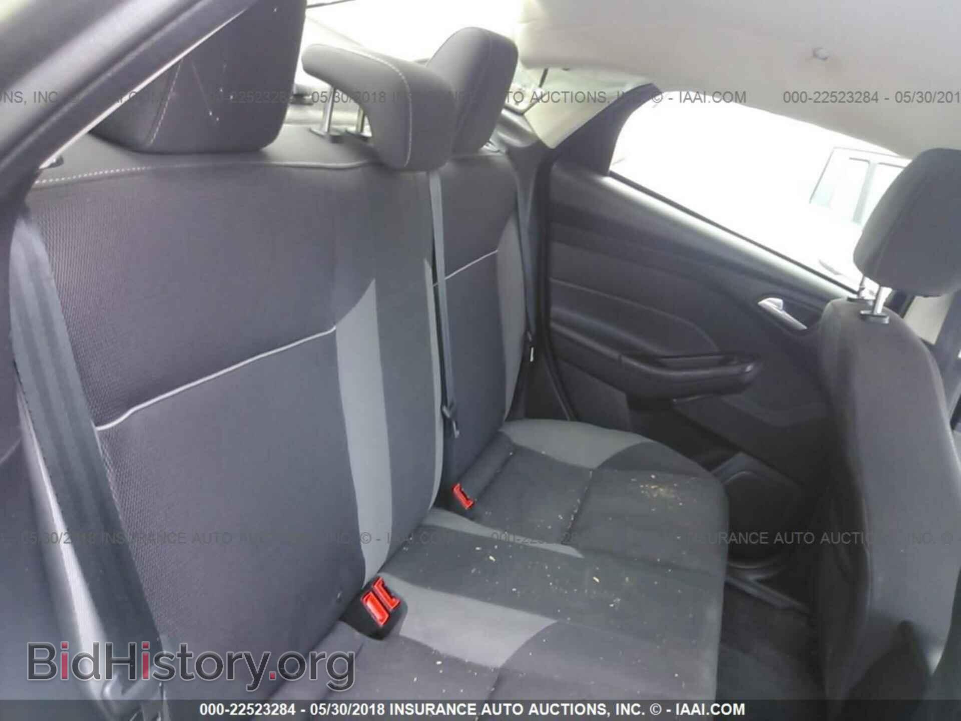 2014 Ford Focus - VIN: 1FADP3F27EL354844 - Photo 8