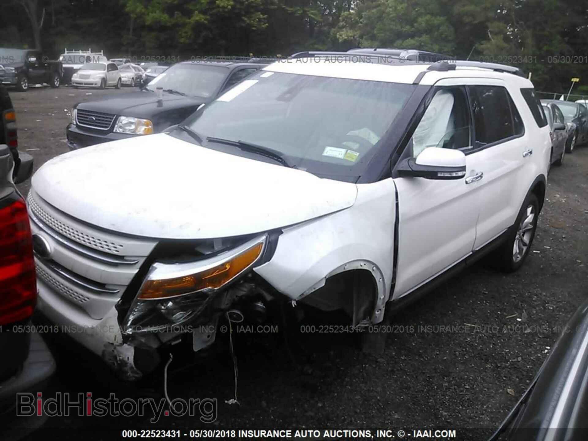 2014 Ford Explorer - VIN: 1FM5K8F85EGA00694 - Photo 2