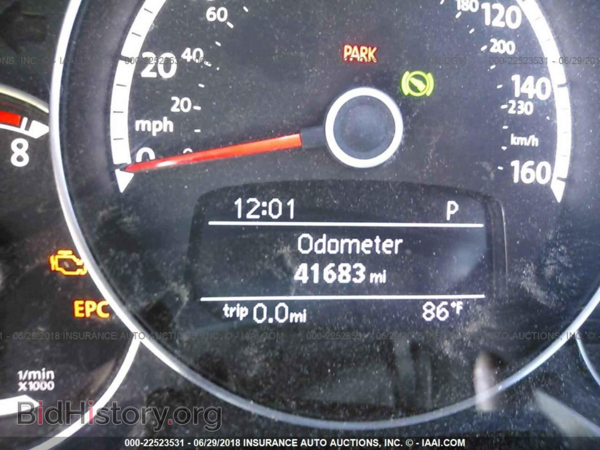 2013 Volkswagen Beetle - VIN: 3VWJP7ATXDM600977 - Фото 7