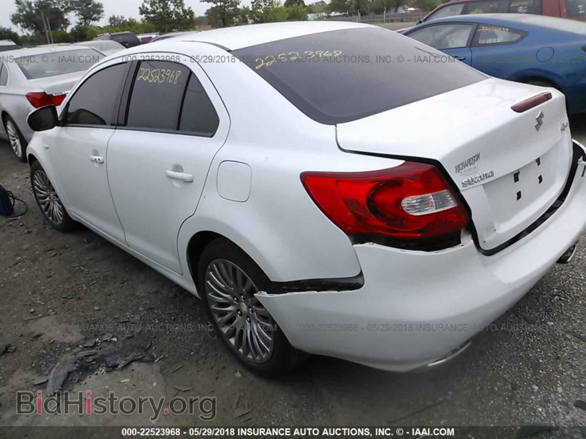 2011 Suzuki Kizashi - VIN: JS2RE9A39B6111254 - Фото 3