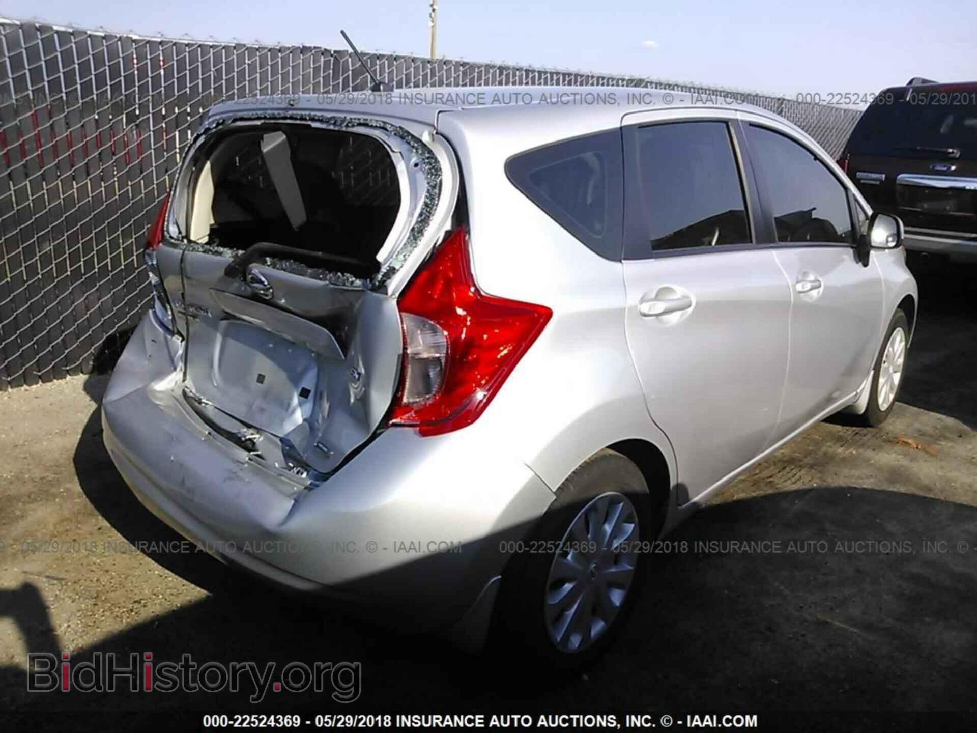2014 Nissan Versa note - VIN: 3N1CE2CP8EL352212 - Photo 4