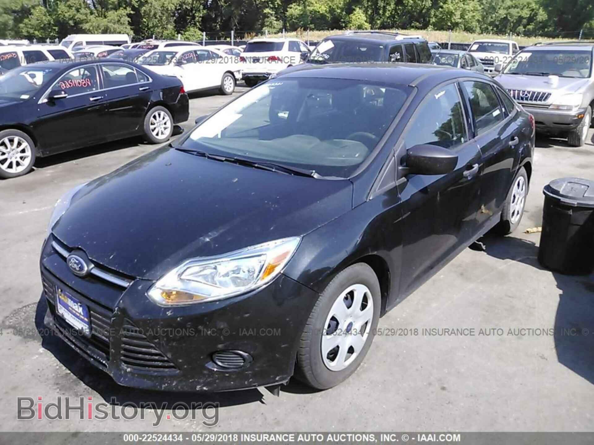 2014 Ford Focus - VIN: 1FADP3E22EL270710 - Фото 2