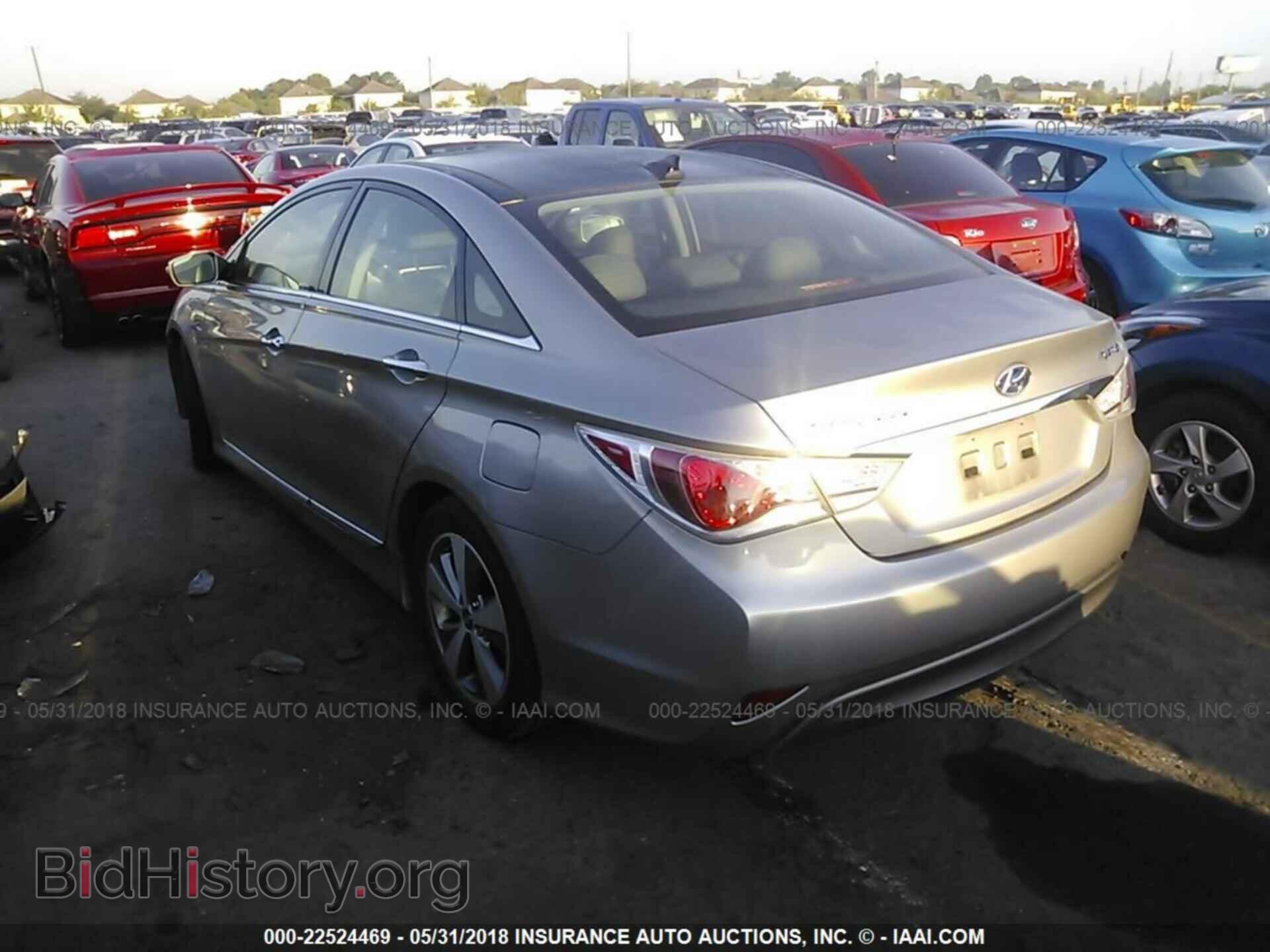2012 Hyundai Sonata - VIN: KMHEC4A46CA040521 - Фото 3