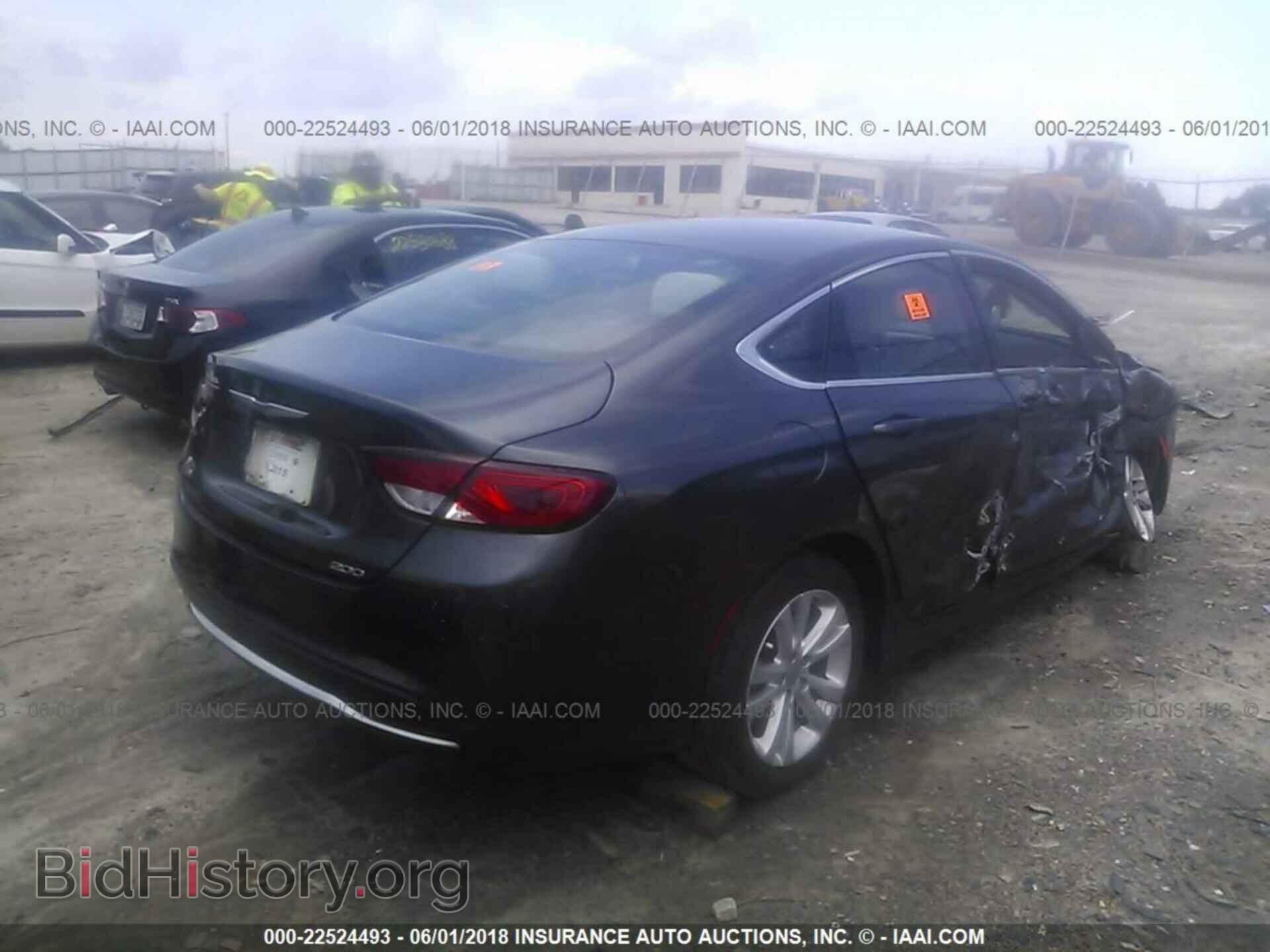 2015 Chrysler 200 - VIN: 1C3CCCAB4FN696965 - Photo 4
