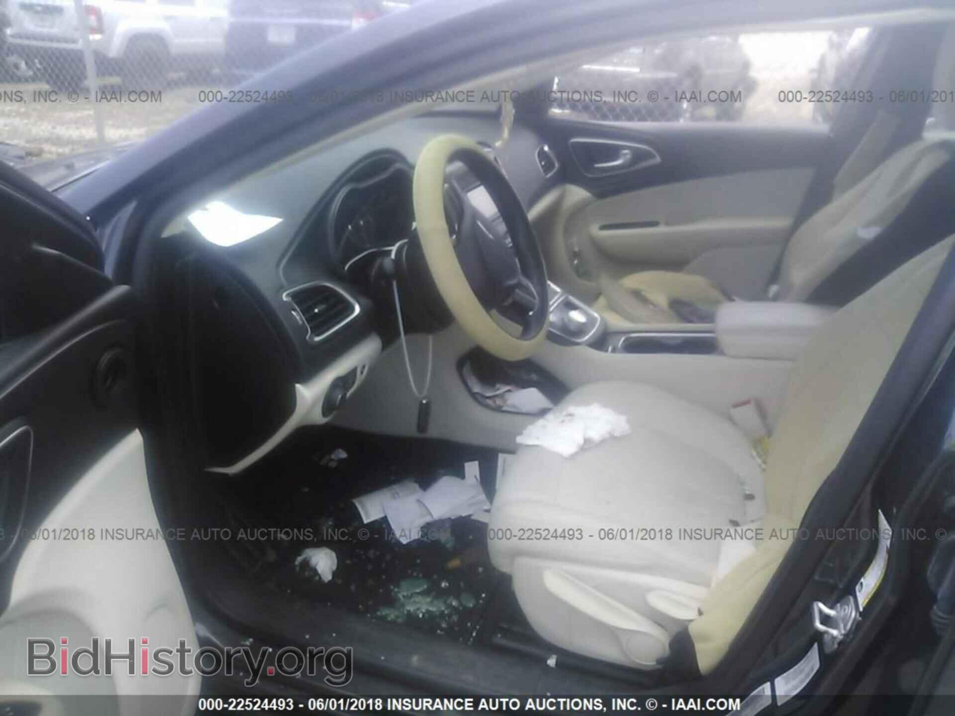 2015 Chrysler 200 - VIN: 1C3CCCAB4FN696965 - Photo 5