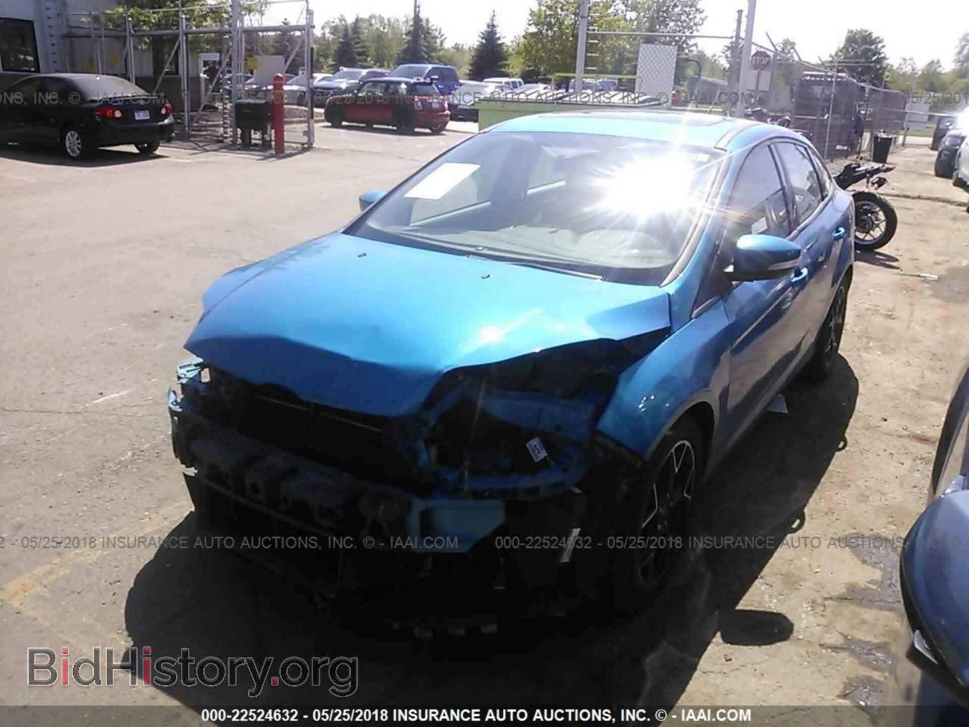2013 Ford Focus - VIN: 1FADP3F2XDL242800 - Photo 2