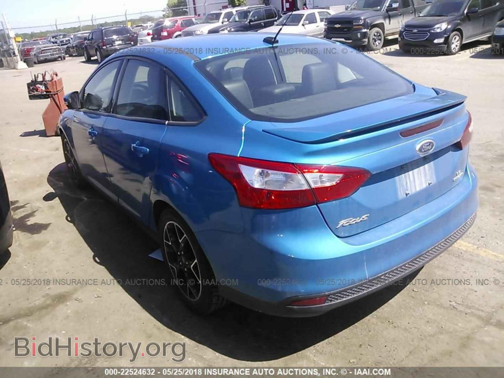 2013 Ford Focus - VIN: 1FADP3F2XDL242800 - Photo 3