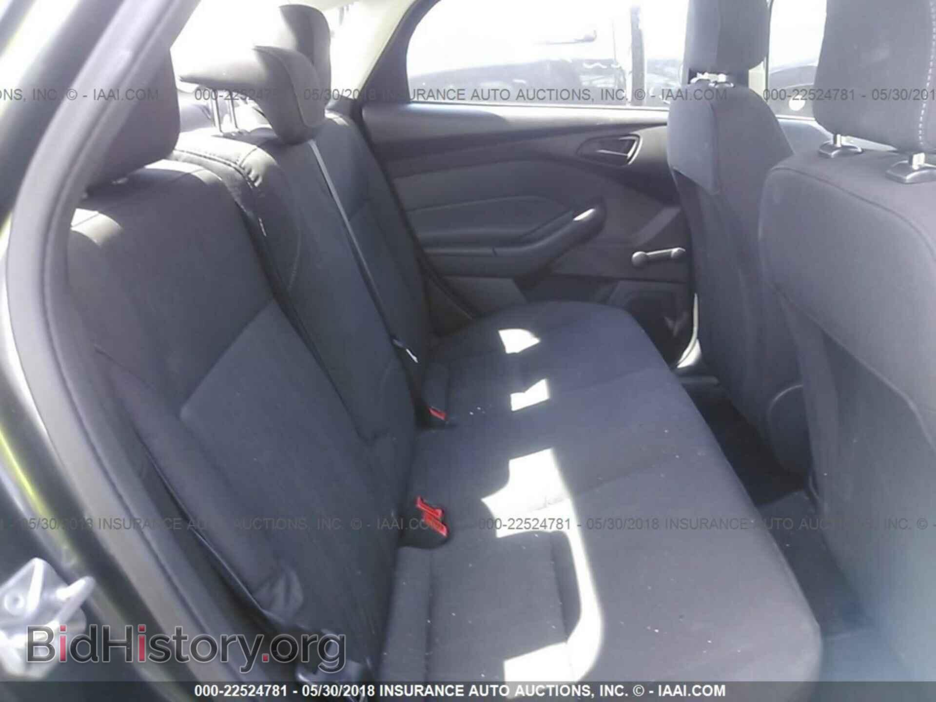 2016 Ford Focus - VIN: 1FADP3E20GL391299 - Photo 8