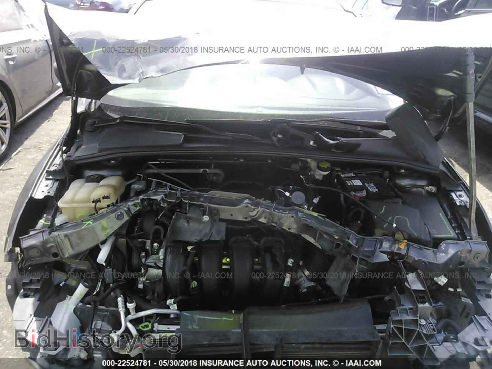 2016 Ford Focus - VIN: 1FADP3E20GL391299 - Photo 10