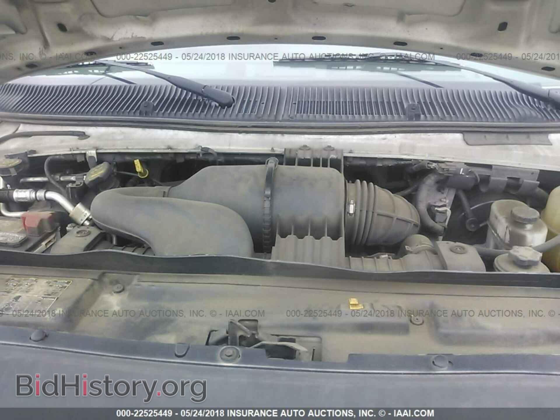 2011 Ford Econoline - VIN: 1FTNE1EW3BDB37925 - Photo 10