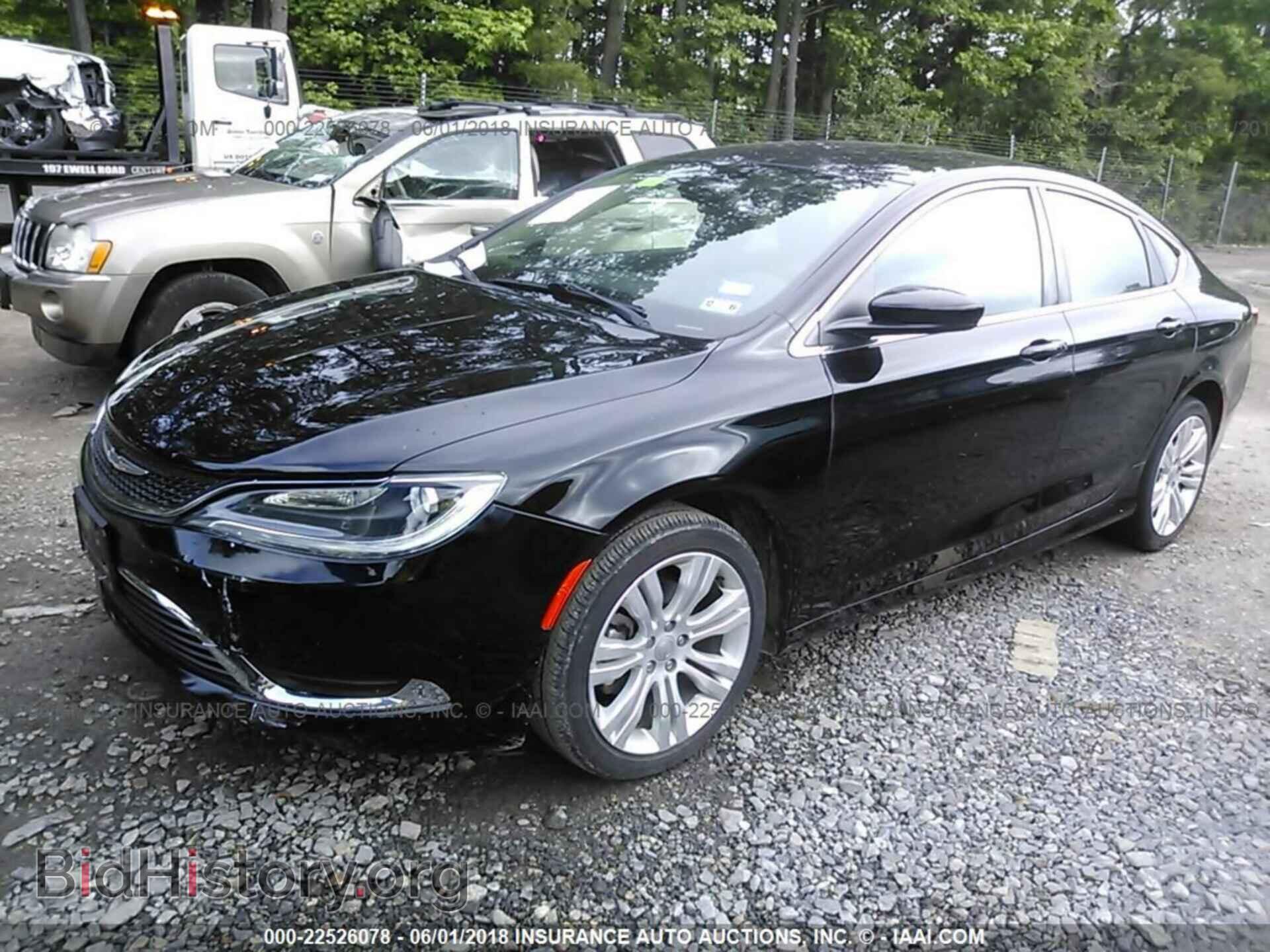 2015 Chrysler 200 - VIN: 1C3CCCAB7FN533503 - Photo 2