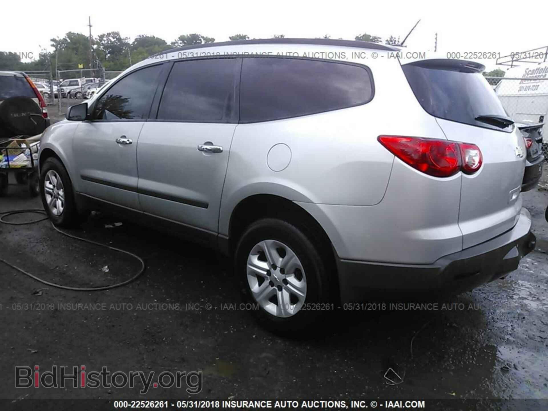 2012 Chevrolet Traverse - VIN: 1GNKRFED3CJ317063 - Фото 3