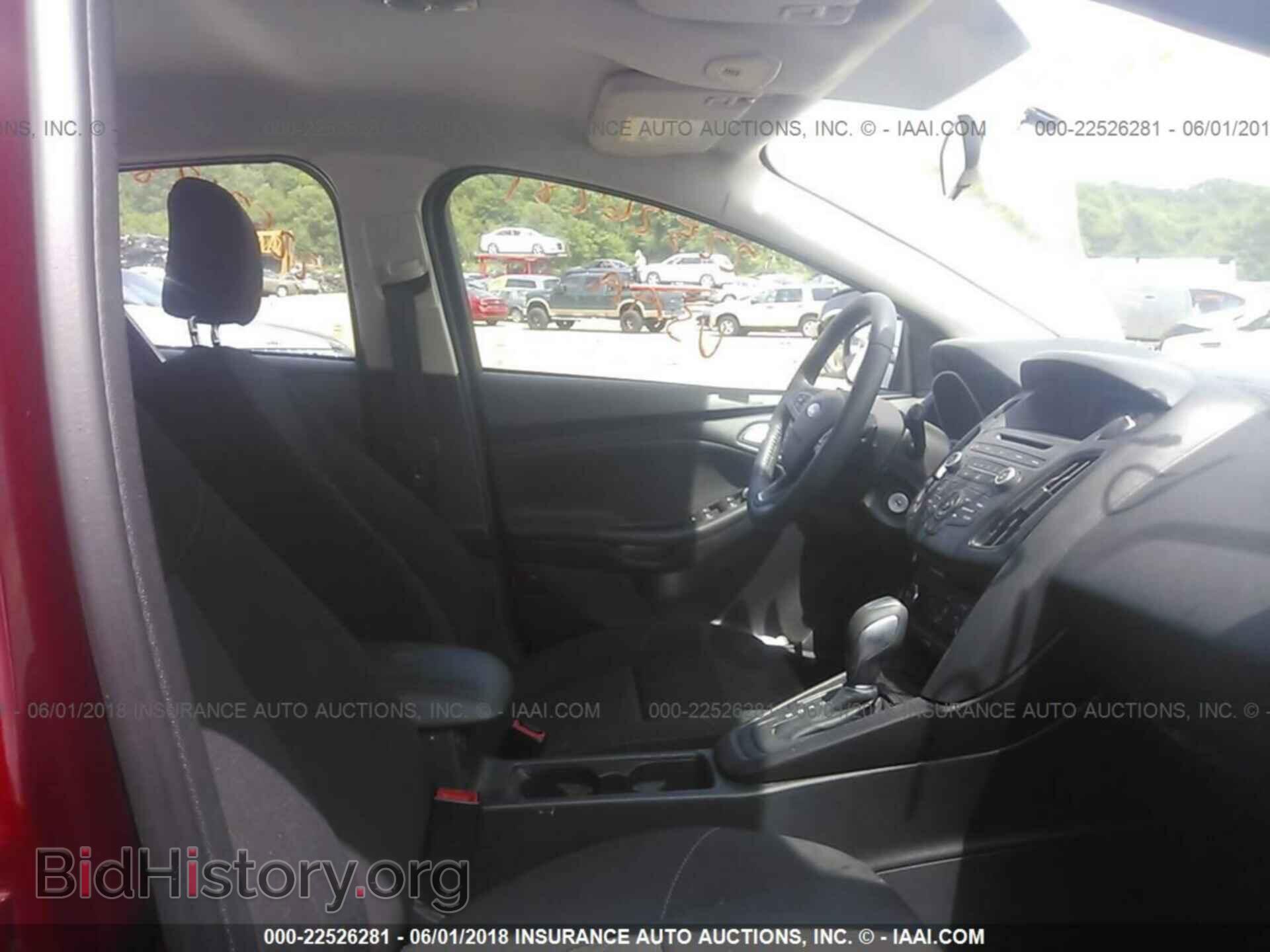 2015 Ford Focus - VIN: 1FADP3F21FL341296 - Photo 5