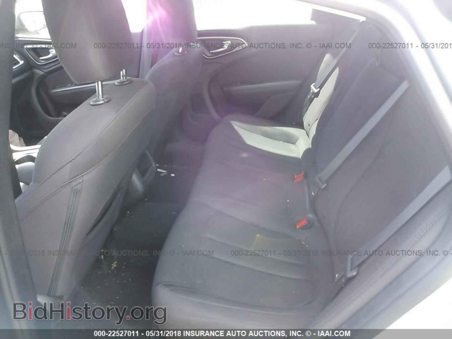 2015 Chrysler 200 - VIN: 1C3CCCAB0FN753971 - Фото 8