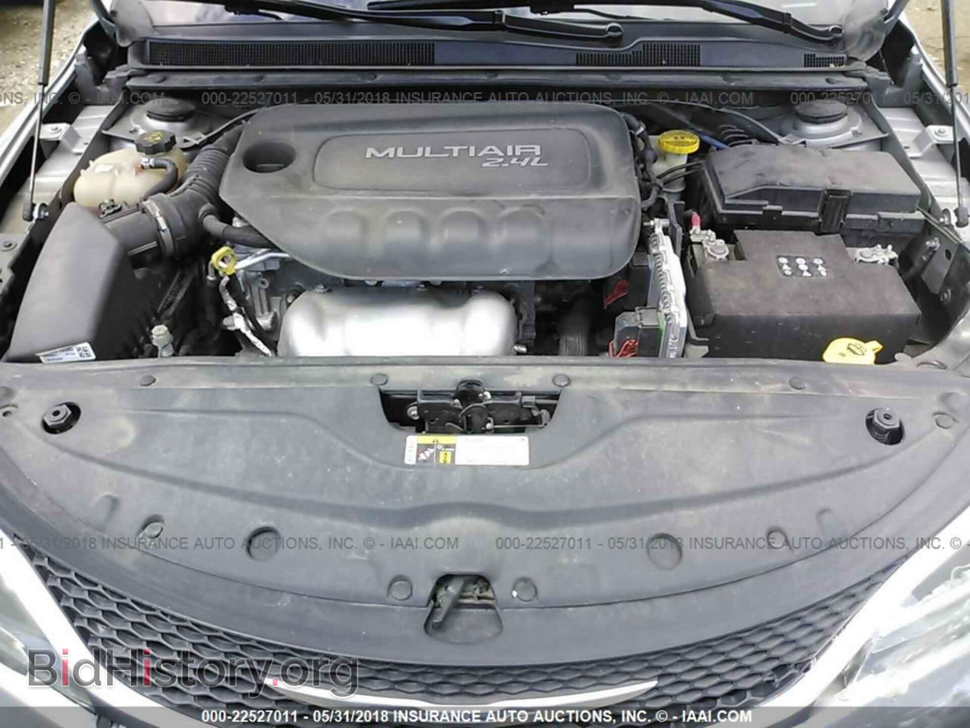 2015 Chrysler 200 - VIN: 1C3CCCAB0FN753971 - Фото 10