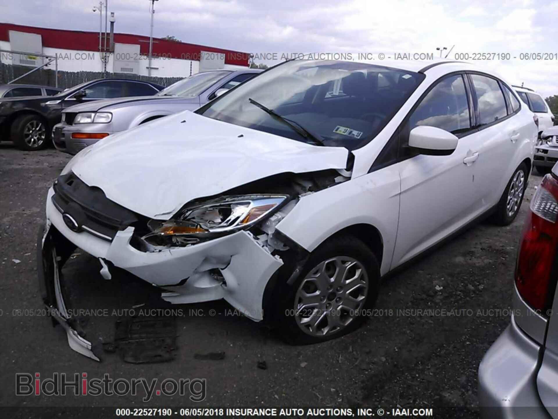 2012 Ford Focus - VIN: 1FAHP3F27CL217479 - Photo 2