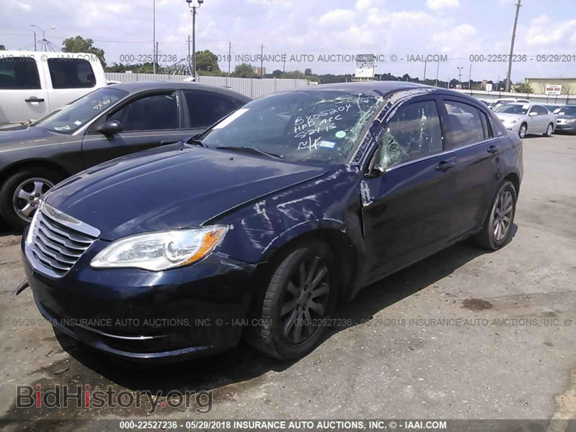 2013 Chrysler 200 - VIN: 1C3CCBBBXDN706405 - Фото 2