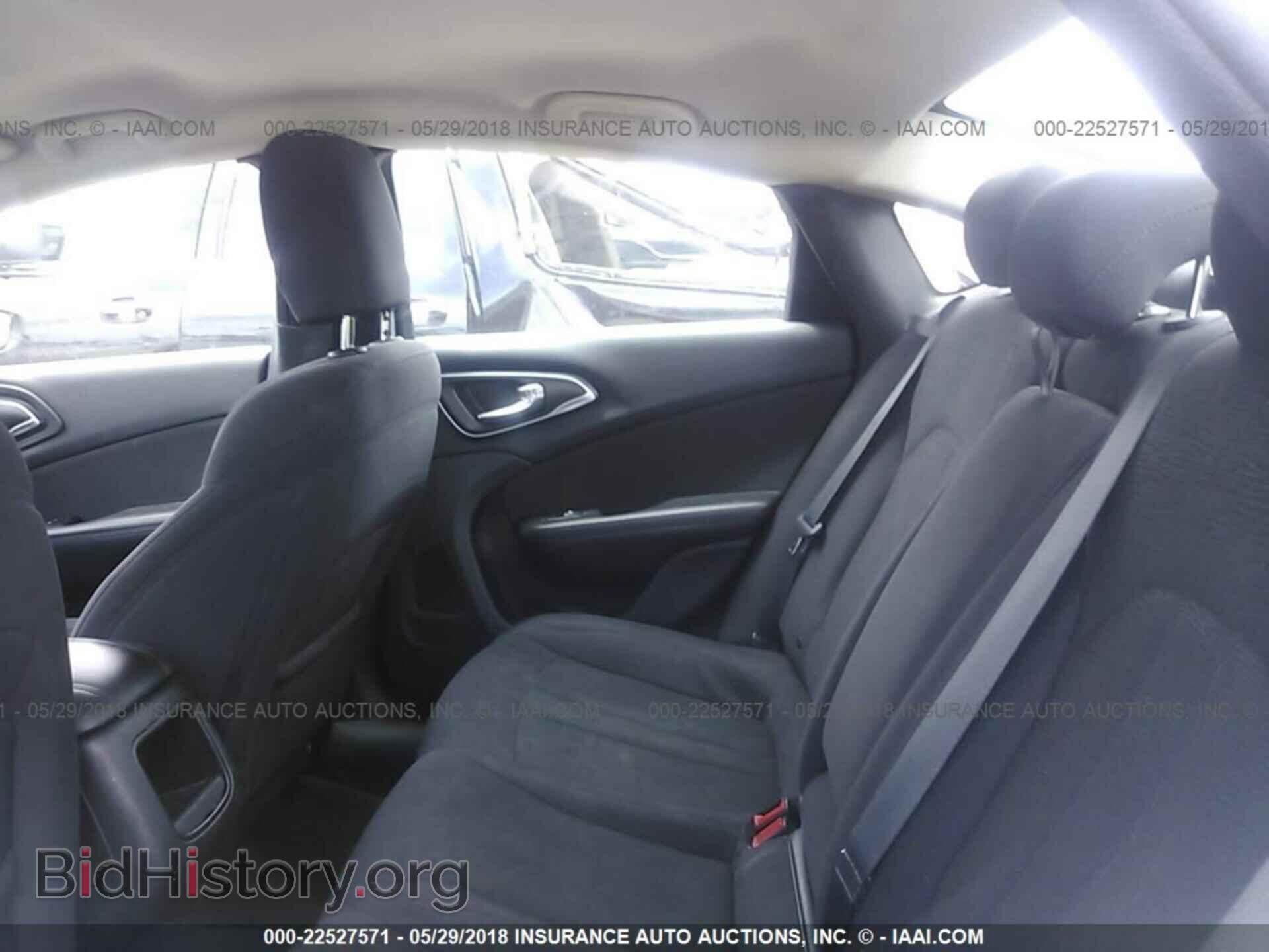 2015 Chrysler 200 - VIN: 1C3CCCAB3FN659521 - Photo 8
