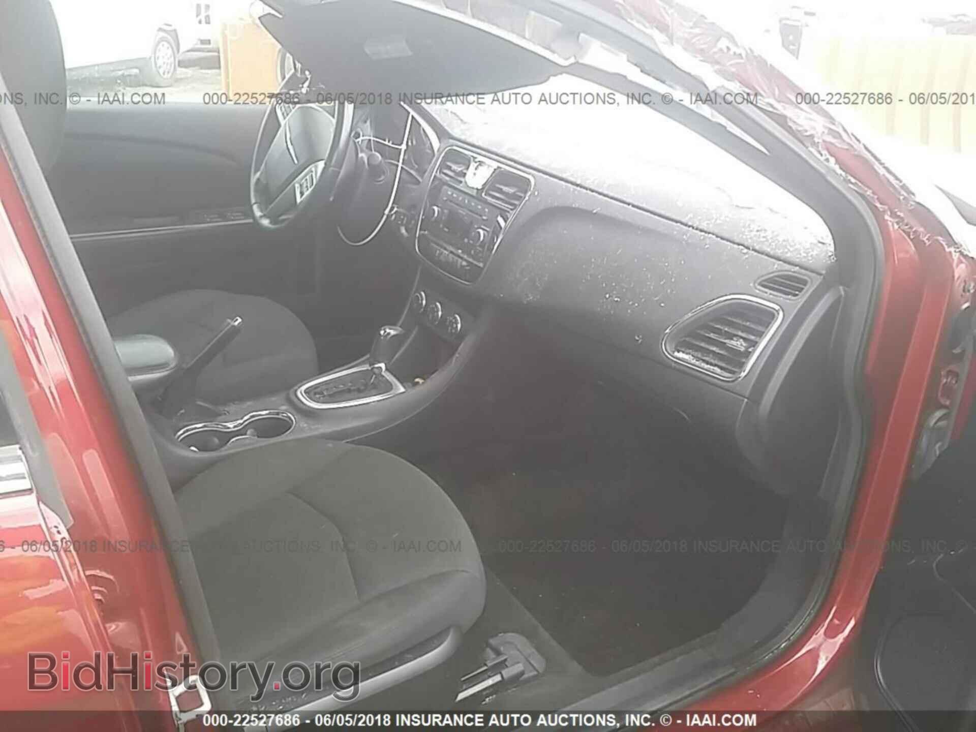 2011 Chrysler 200 - VIN: 1C3BC1FG0BN551095 - Photo 5