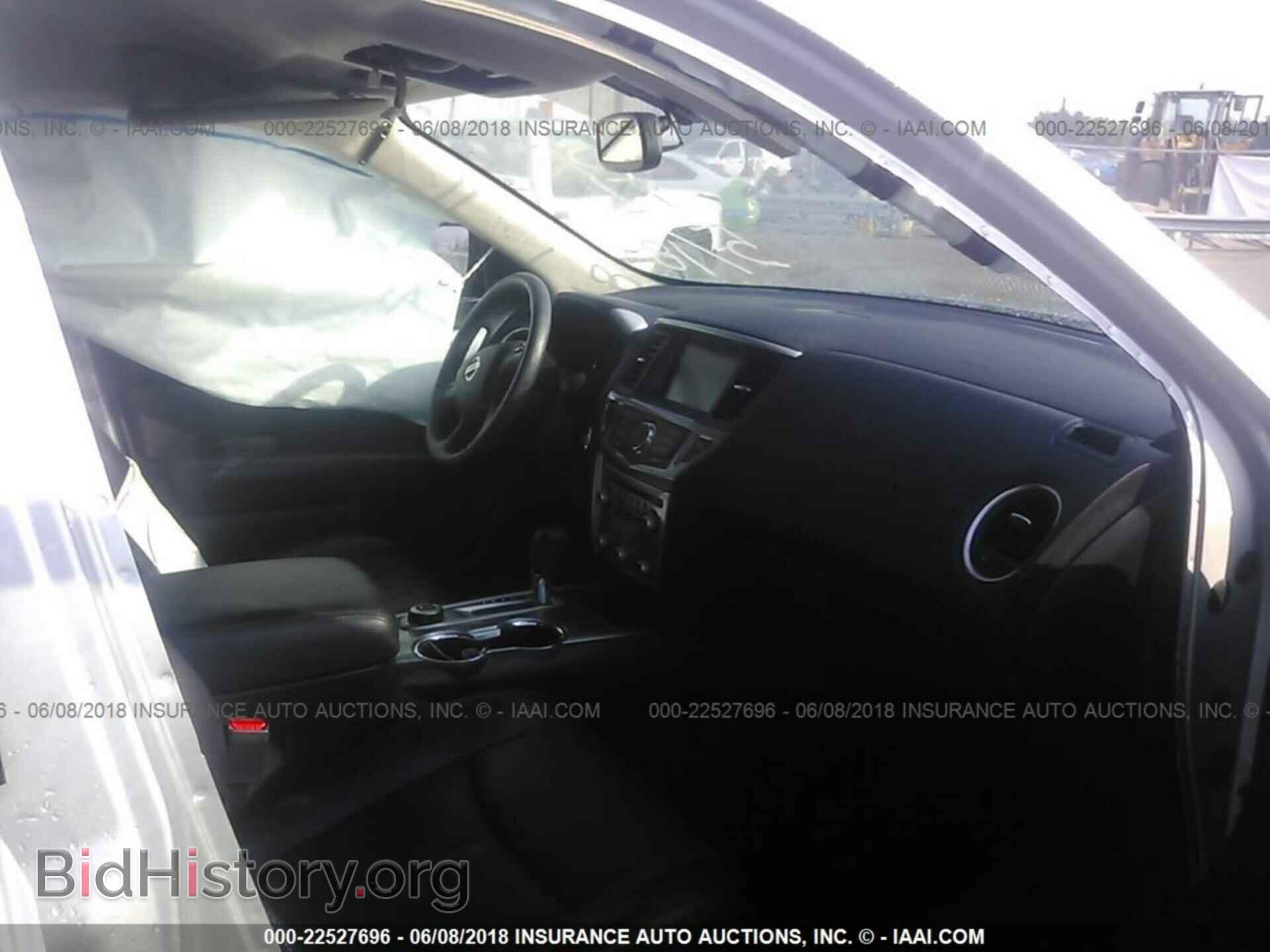 2017 Nissan Pathfinder - VIN: 5N1DR2MM2HC645741 - Фото 5