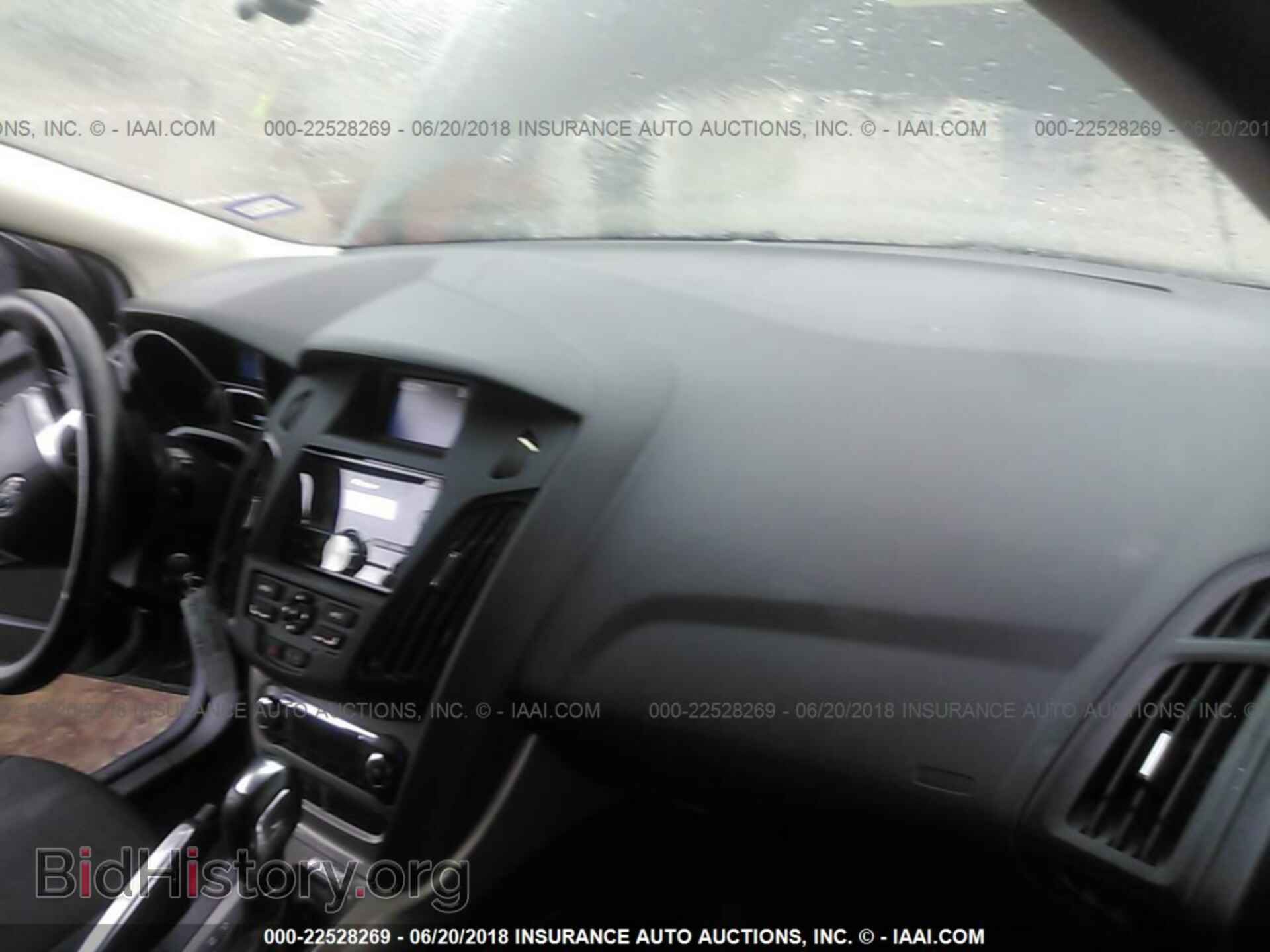 2012 Ford Focus - VIN: 1FAHP3M26CL295688 - Photo 5