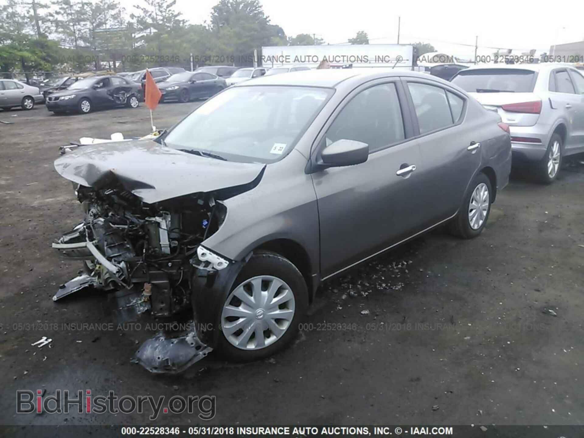 2017 Nissan Versa - VIN: 3N1CN7AP3HL879627 - Photo 2