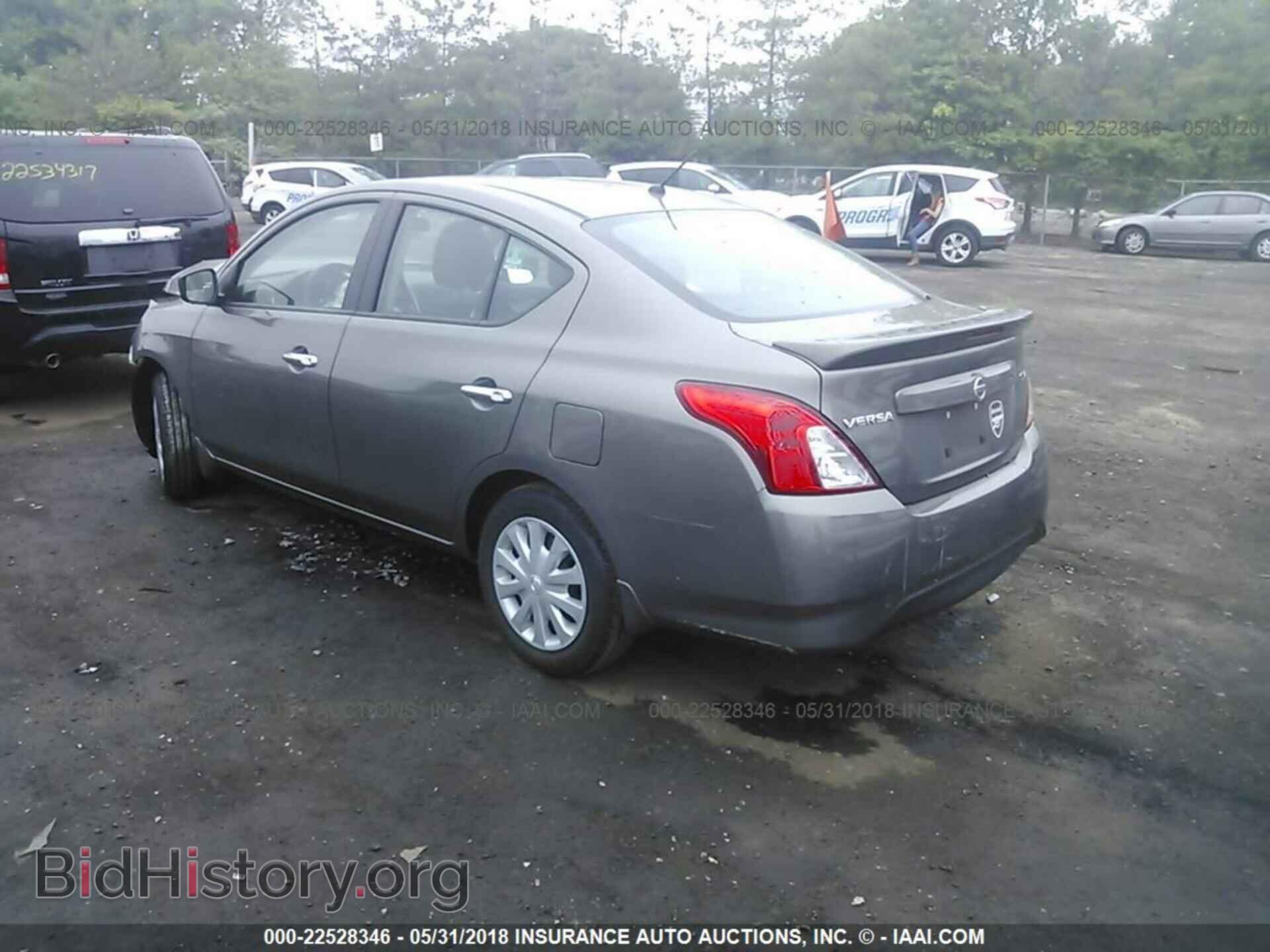 2017 Nissan Versa - VIN: 3N1CN7AP3HL879627 - Photo 3