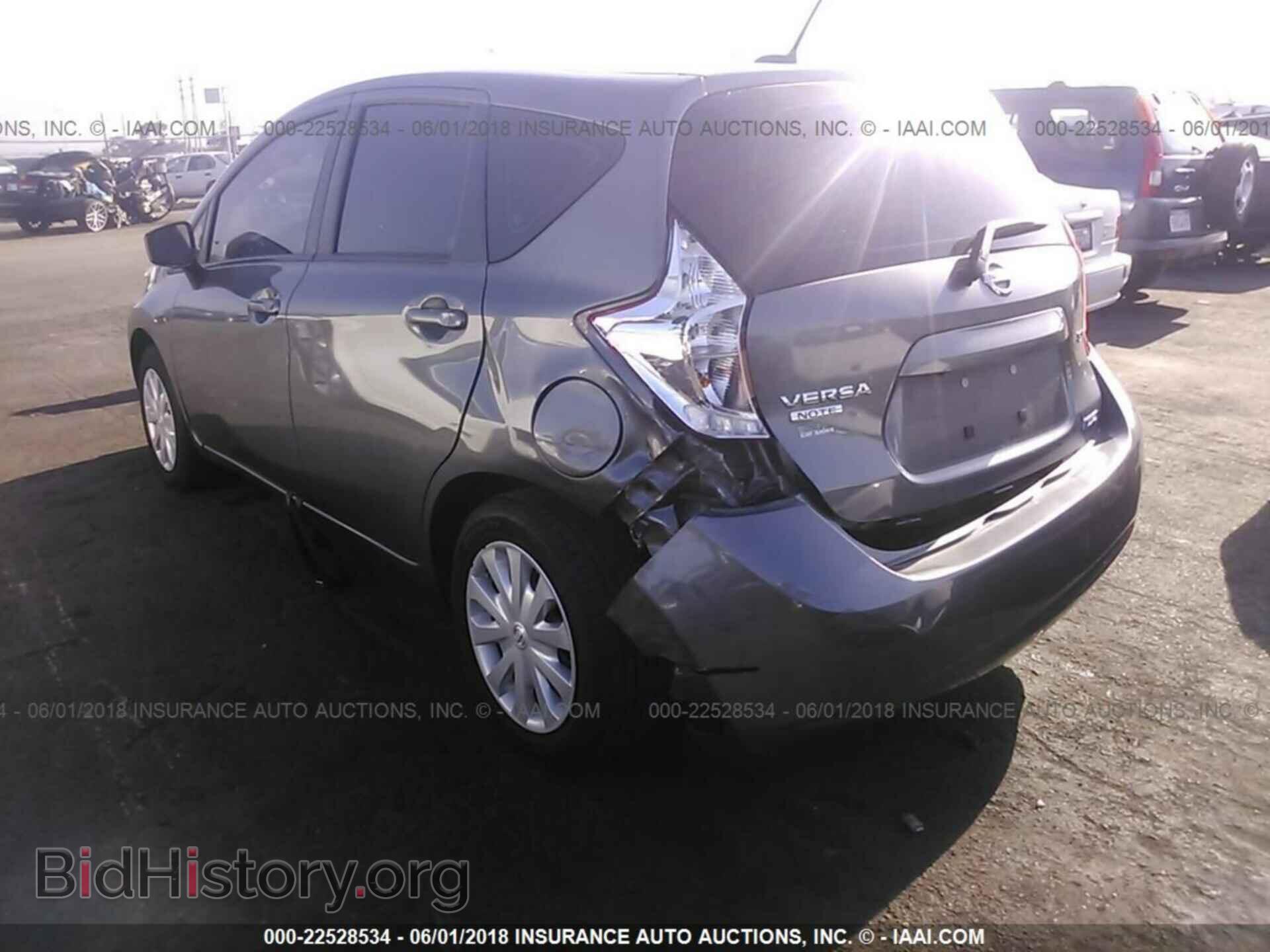 2016 Nissan Versa note - VIN: 3N1CE2CP0GL357343 - Photo 3