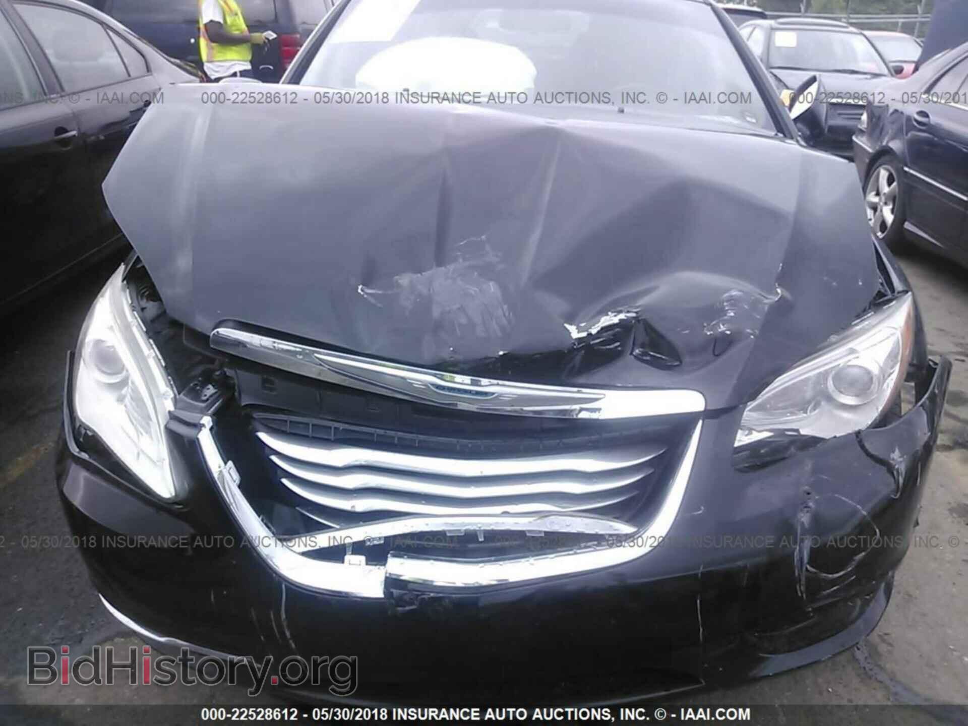 2013 Chrysler 200 - VIN: 1C3CCBBG3DN659679 - Фото 6