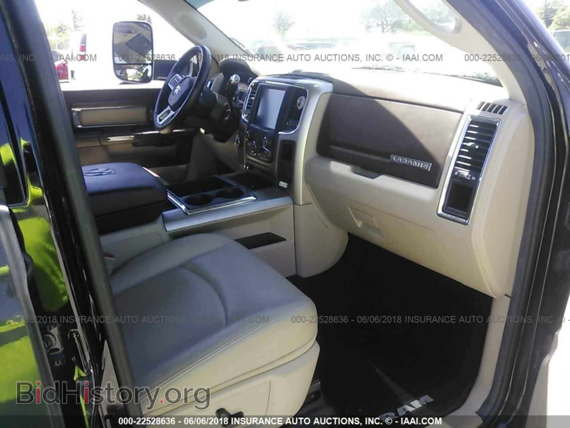 2014 Ram 3500 - VIN: 3C63RRML6EG175925 - Photo 5