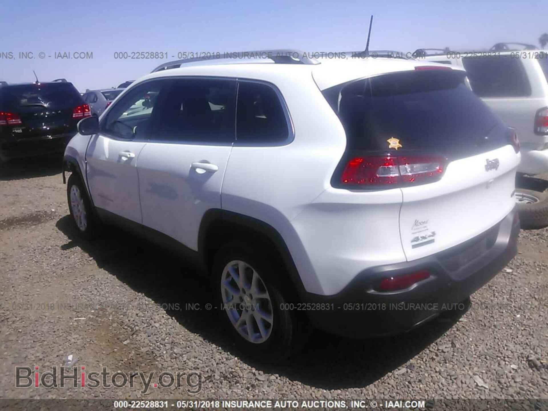 2017 Jeep Cherokee - VIN: 1C4PJMCB9HW510968 - Photo 3