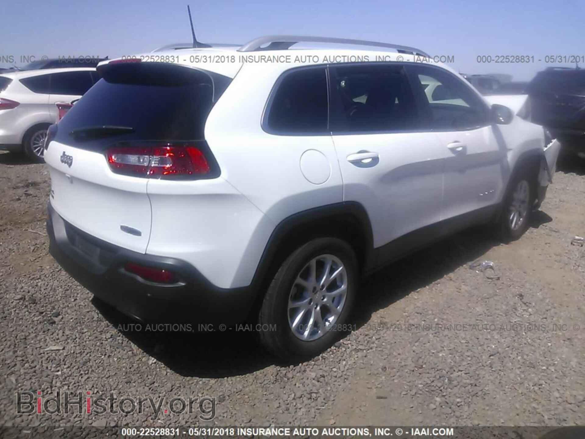 2017 Jeep Cherokee - VIN: 1C4PJMCB9HW510968 - Photo 4