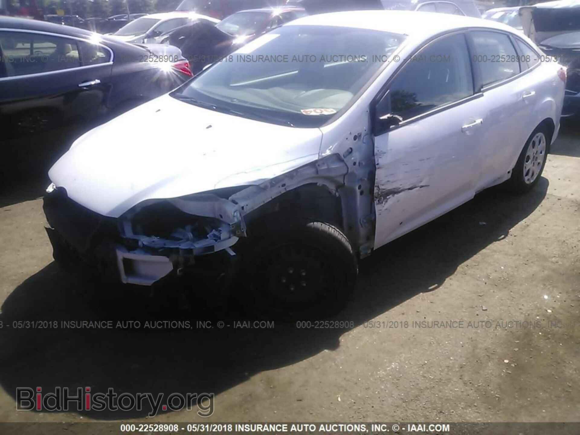 2012 Ford Focus - VIN: 1FAHP3F25CL272299 - Photo 2