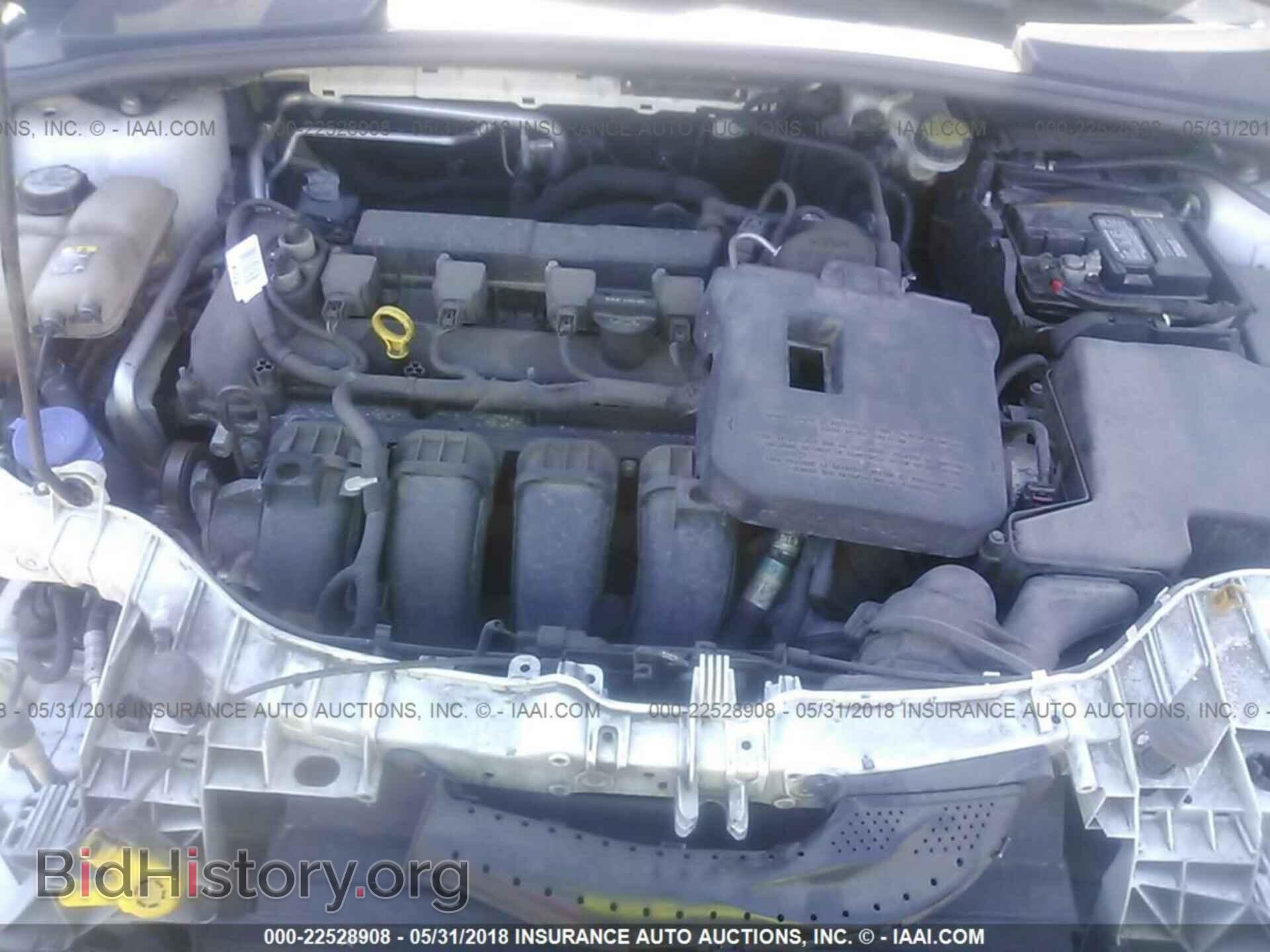 2012 Ford Focus - VIN: 1FAHP3F25CL272299 - Photo 10