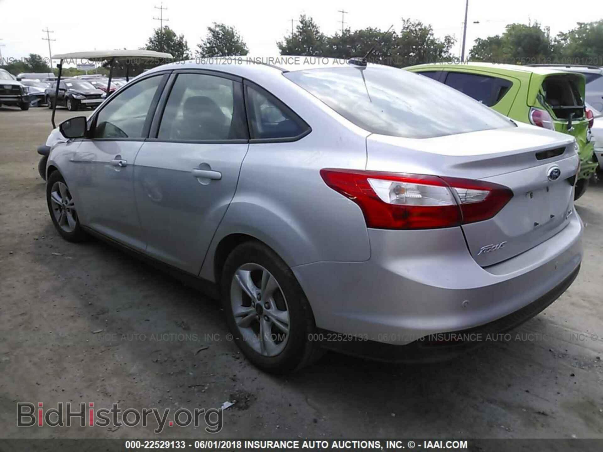 2014 Ford Focus - VIN: 1FADP3F27EL460615 - Фото 3