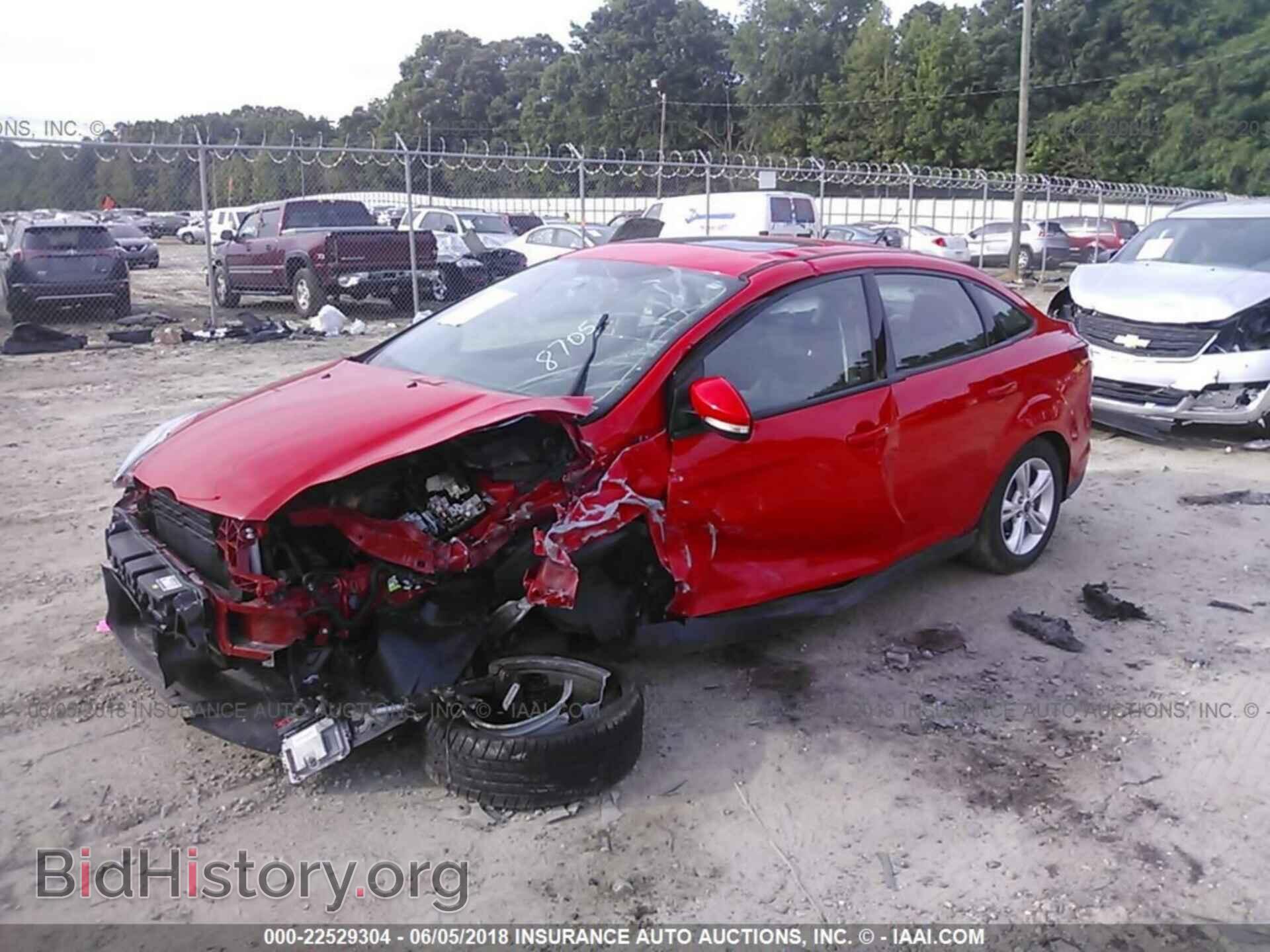 2014 Ford Focus - VIN: 1FADP3F21EL338705 - Photo 2