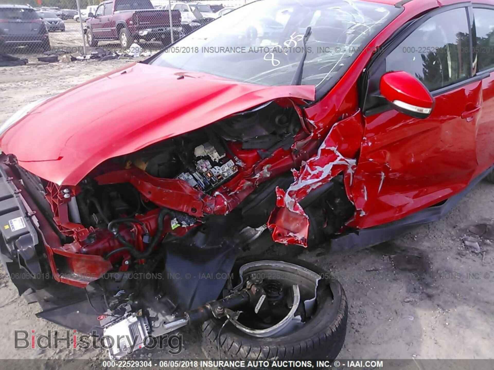 2014 Ford Focus - VIN: 1FADP3F21EL338705 - Photo 6